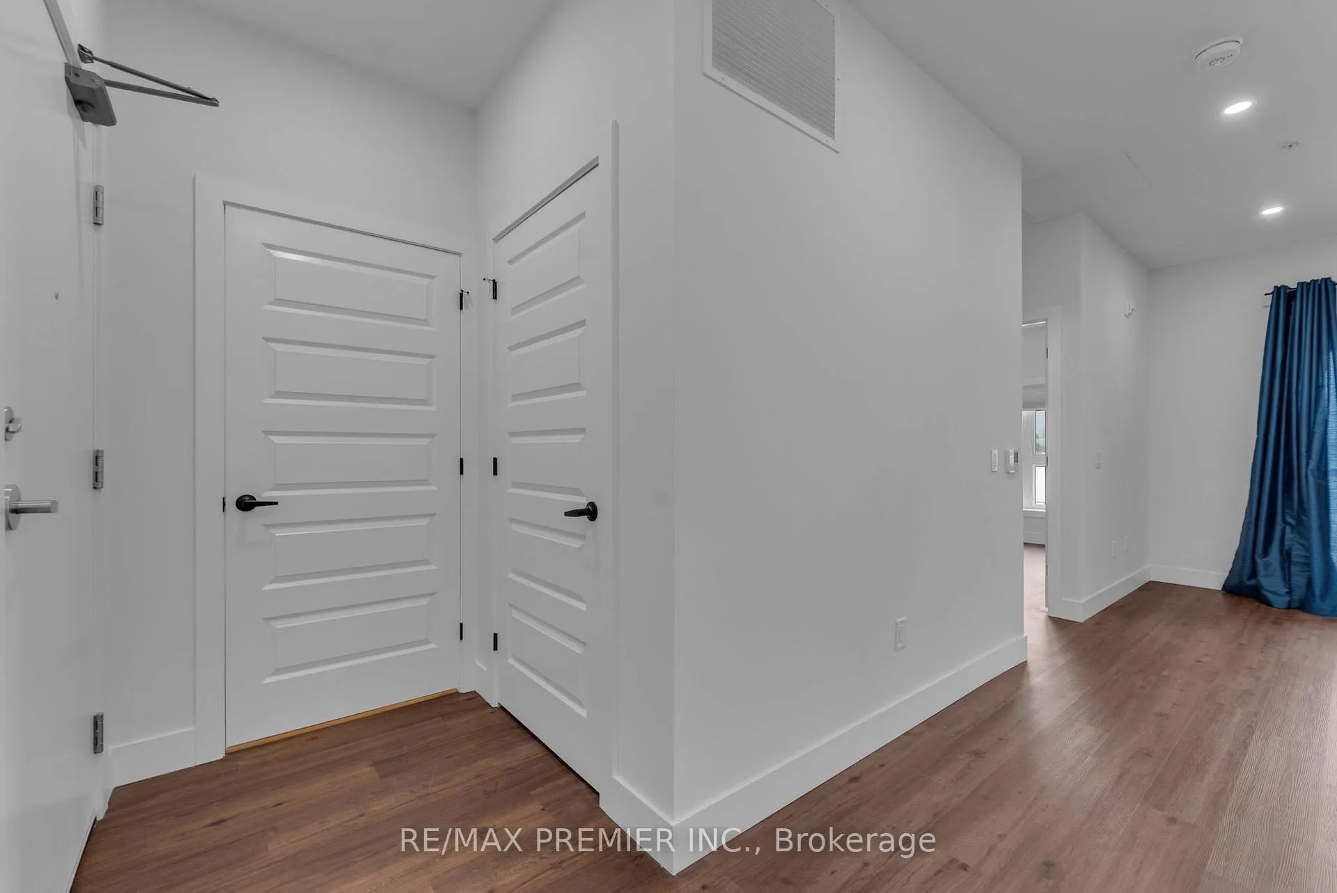 Photo 8 of Unit 215, 1000 Lackner Place, Kitchener, Grand River North — HOMEH
