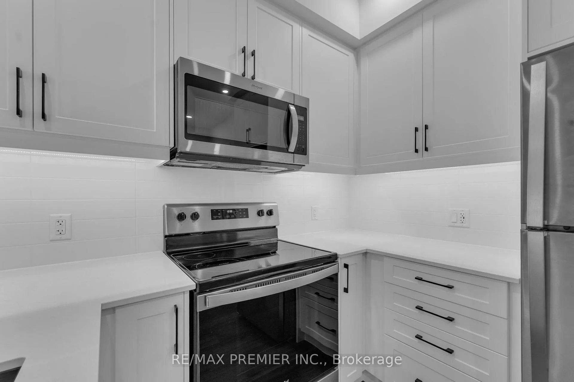 Photo 13 of Unit 215, 1000 Lackner Place, Kitchener, Grand River North — HOMEH