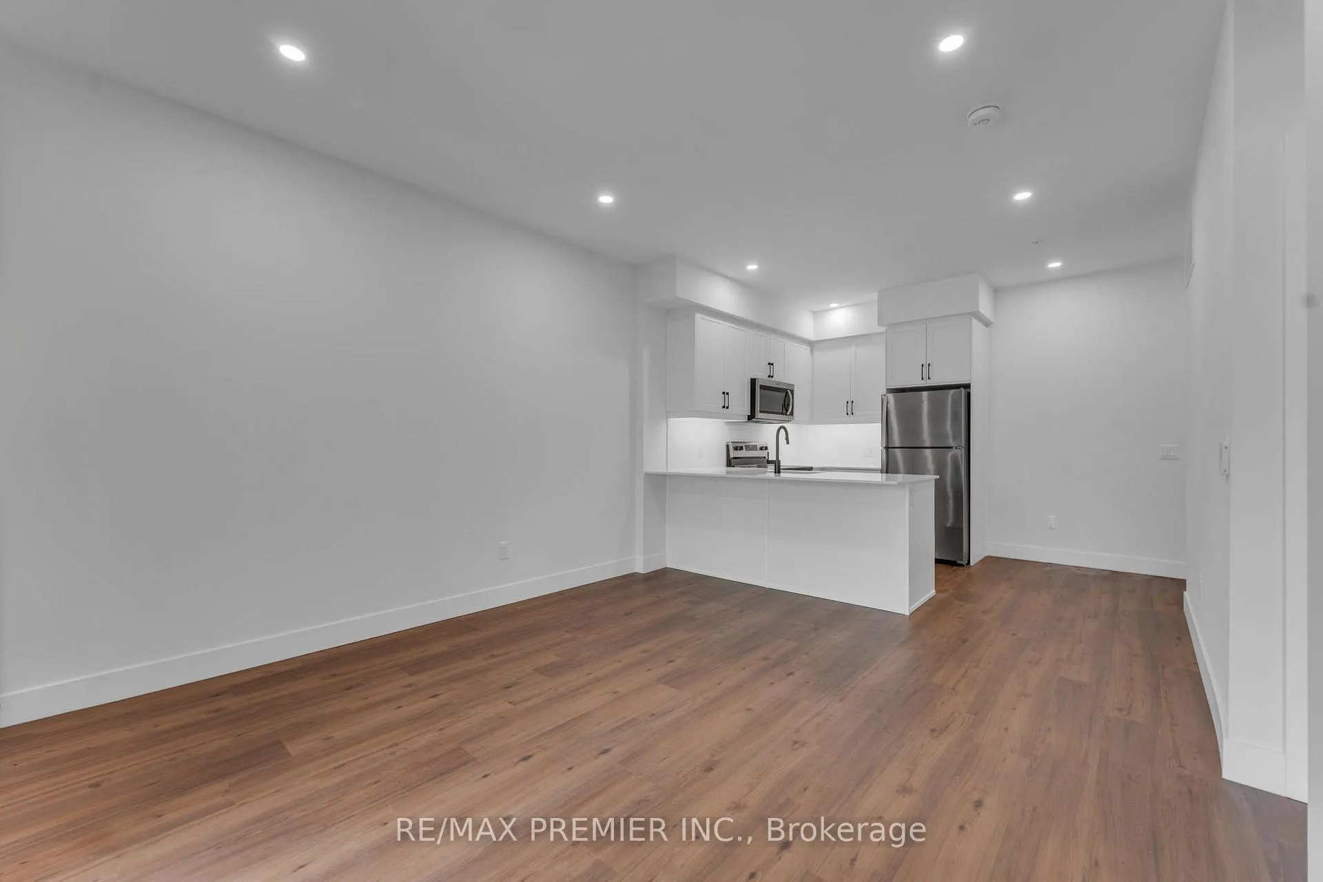Photo 19 of Unit 215, 1000 Lackner Place, Kitchener, Grand River North — HOMEH