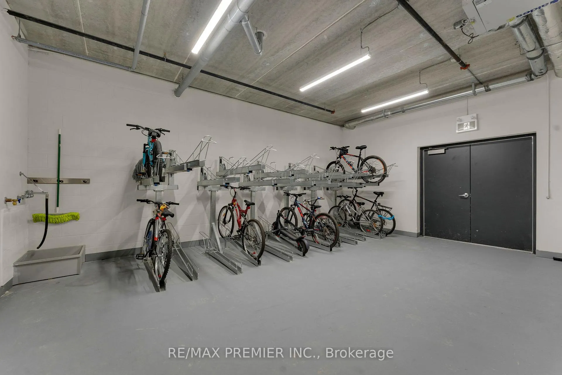 Photo 35 of Unit 215, 1000 Lackner Place, Kitchener, Grand River North — HOMEH