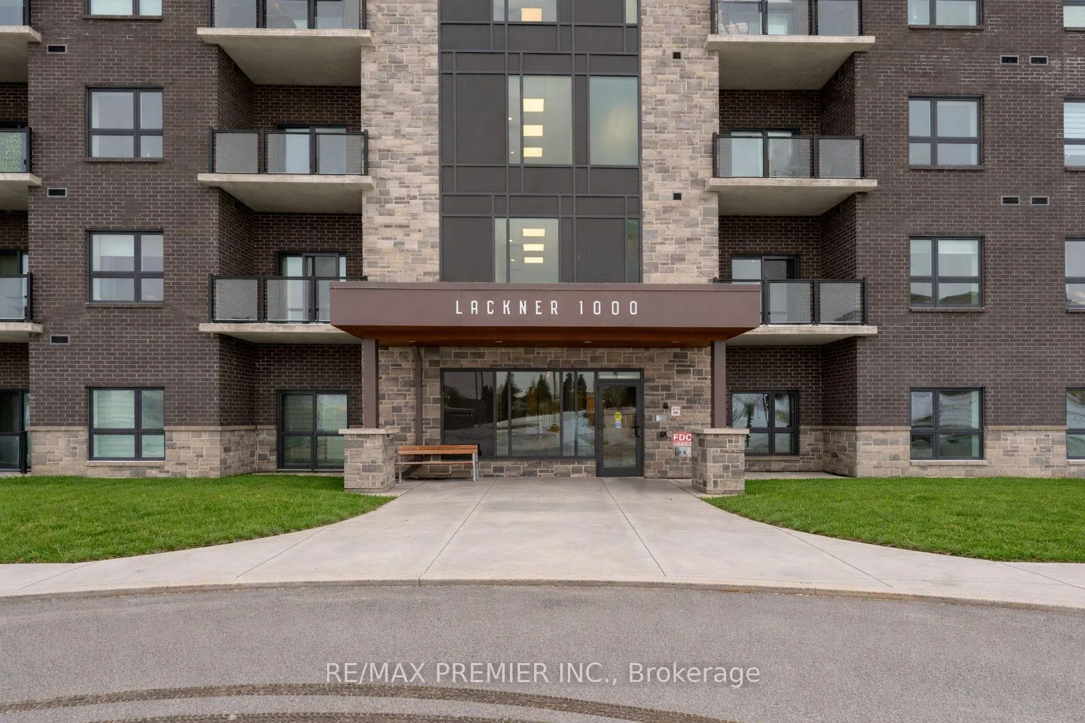 Photo 2 of Unit 215, 1000 Lackner Place, Kitchener, Grand River North — HOMEH
