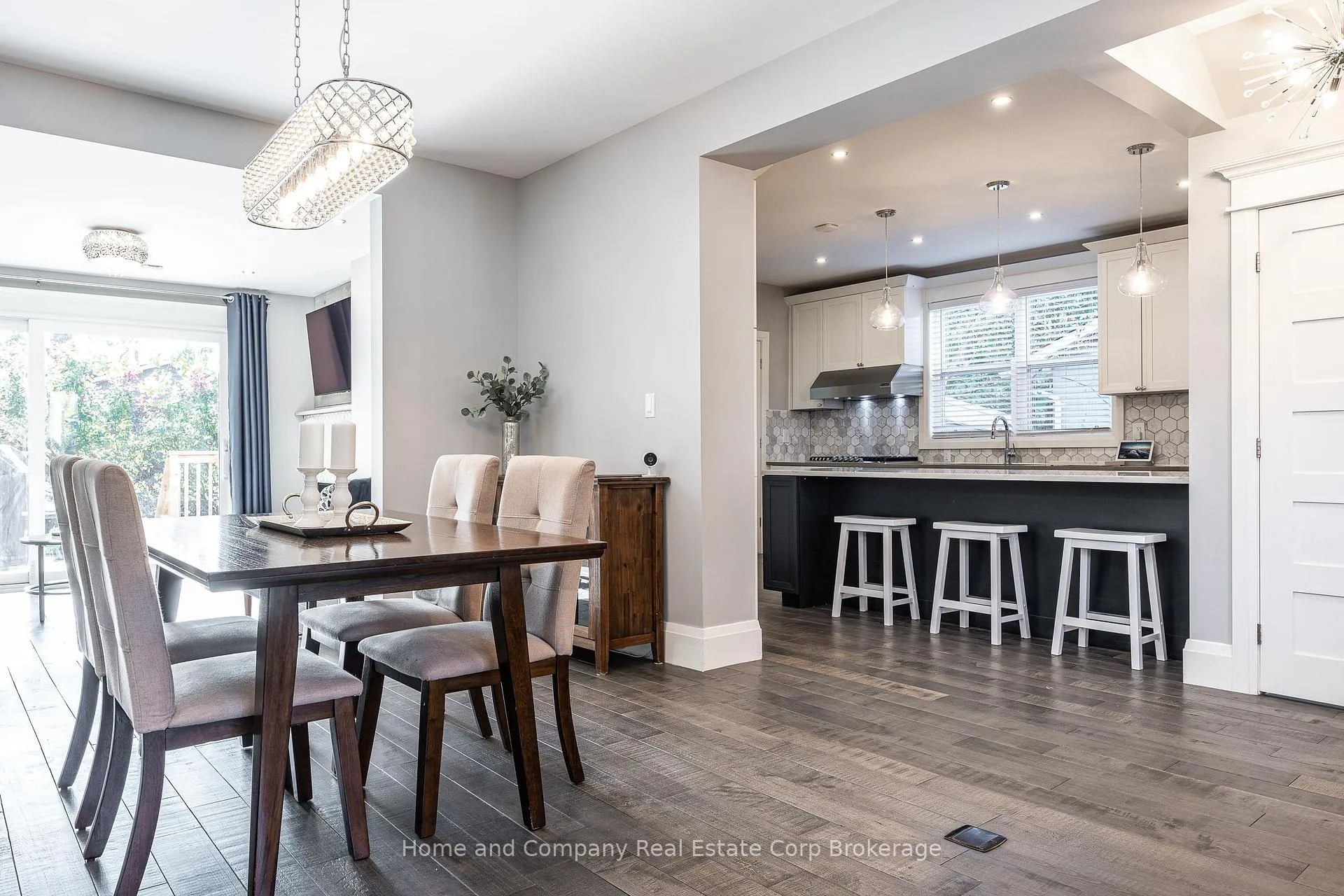 Photo 7 of 137 Water Street, Stratford — HOMEH