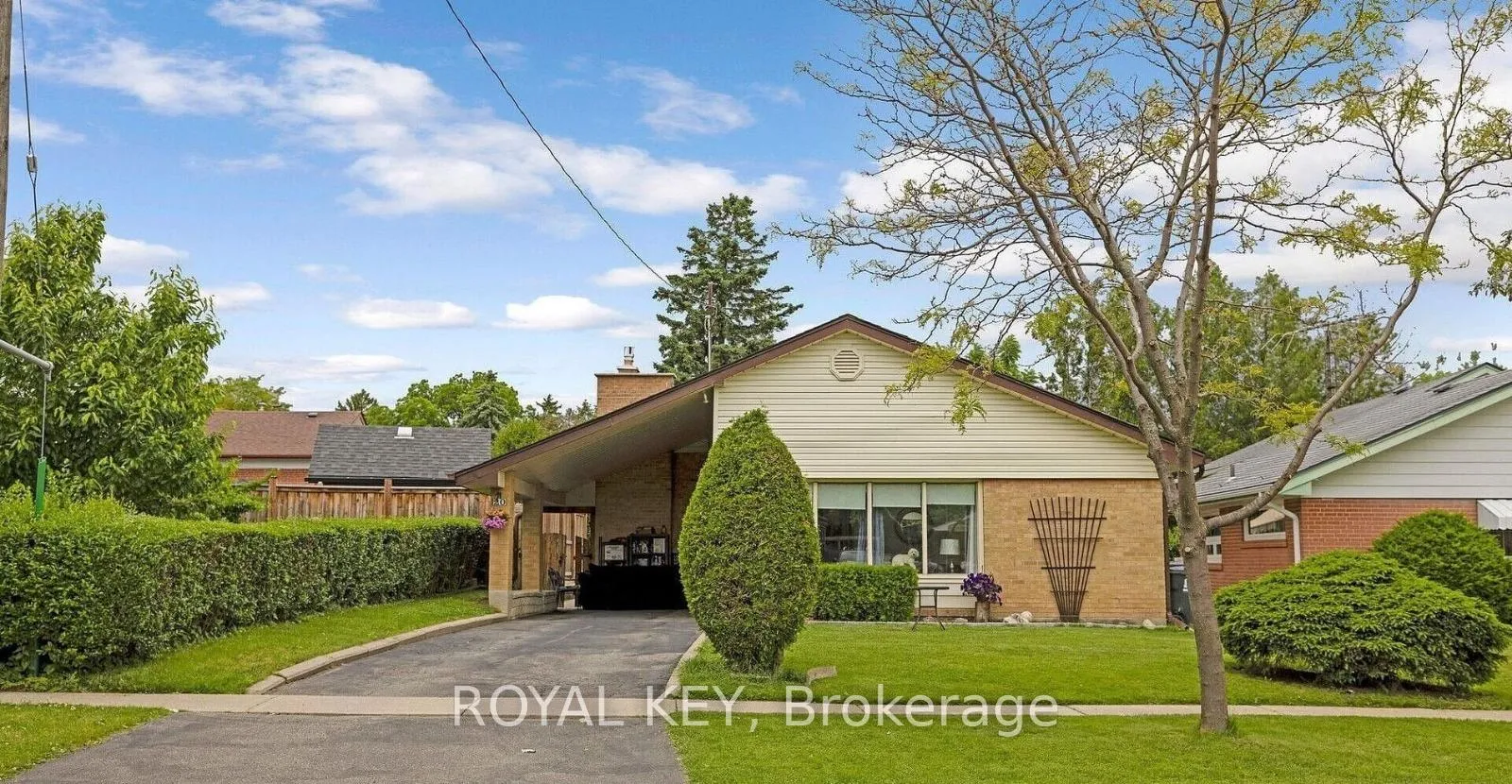 Photo 1 of 20 Kennebec Crescent, Etobicoke, Rexdale-Kipling — HOMEH