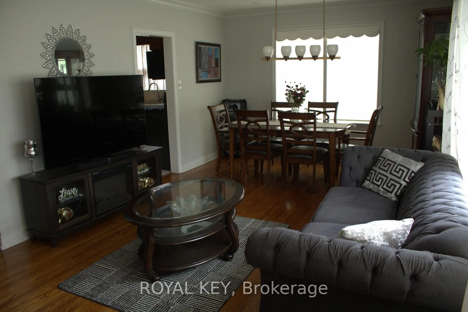 Photo 6 of 20 Kennebec Crescent, Etobicoke, Rexdale-Kipling — HOMEH