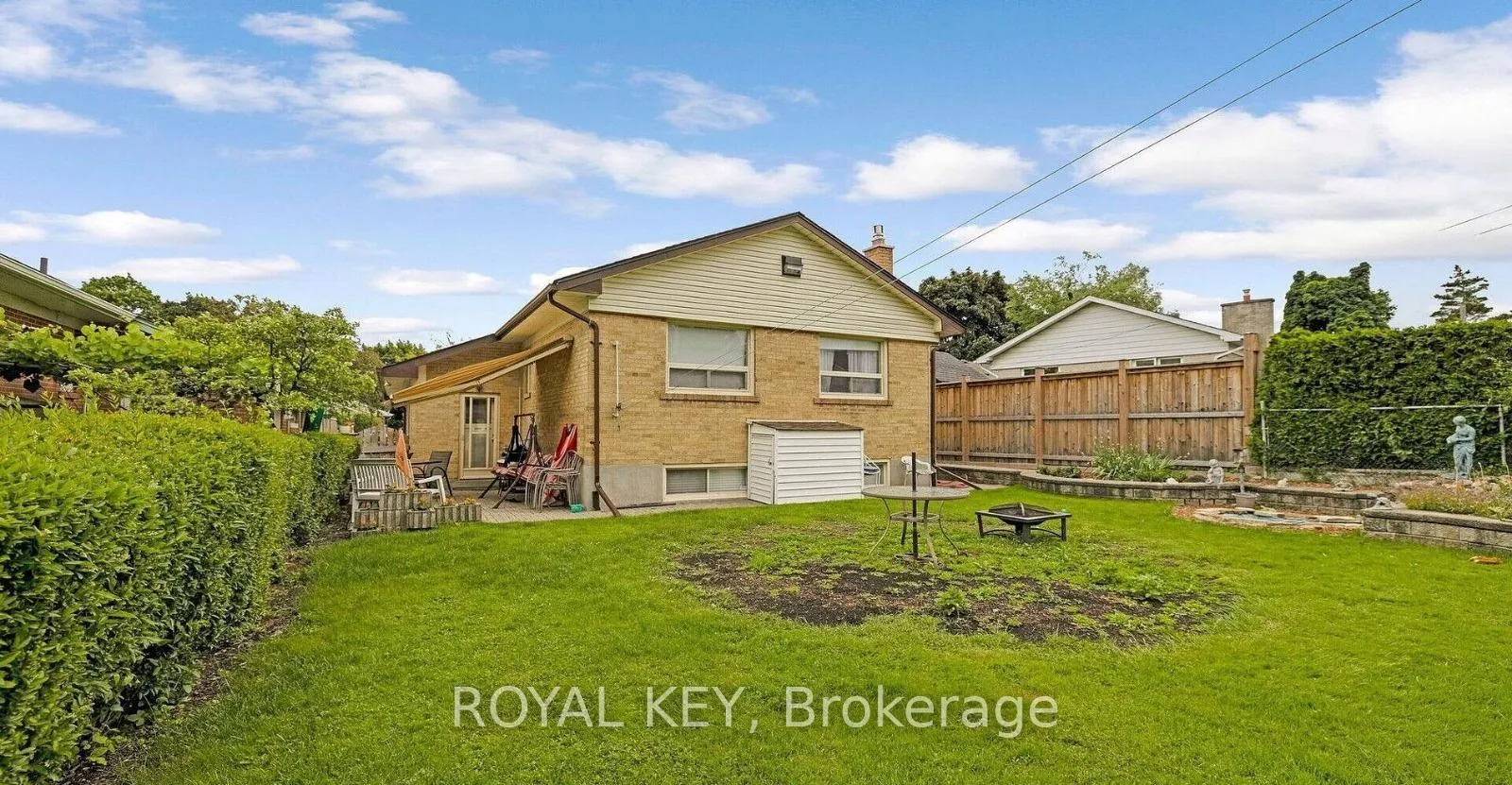 Photo 19 of 20 Kennebec Crescent, Etobicoke, Rexdale-Kipling — HOMEH