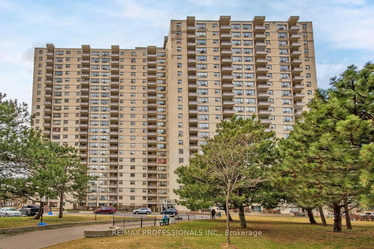 Photo 1 of Unit 1405, 390 Dixon Road, Etobicoke, Kingsview Village-The Westway — HOMEH