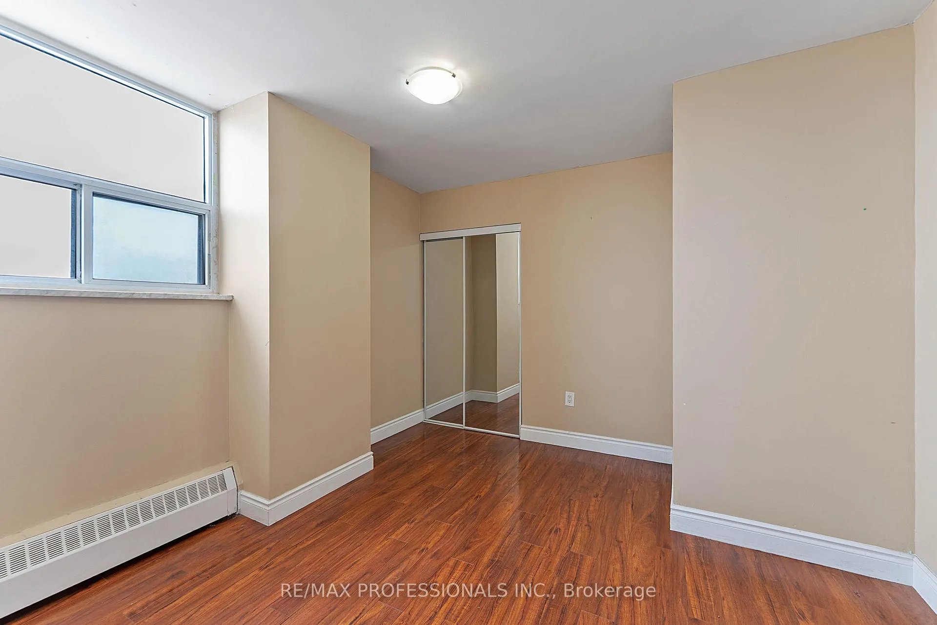 Photo 19 of Unit 1405, 390 Dixon Road, Etobicoke, Kingsview Village-The Westway — HOMEH