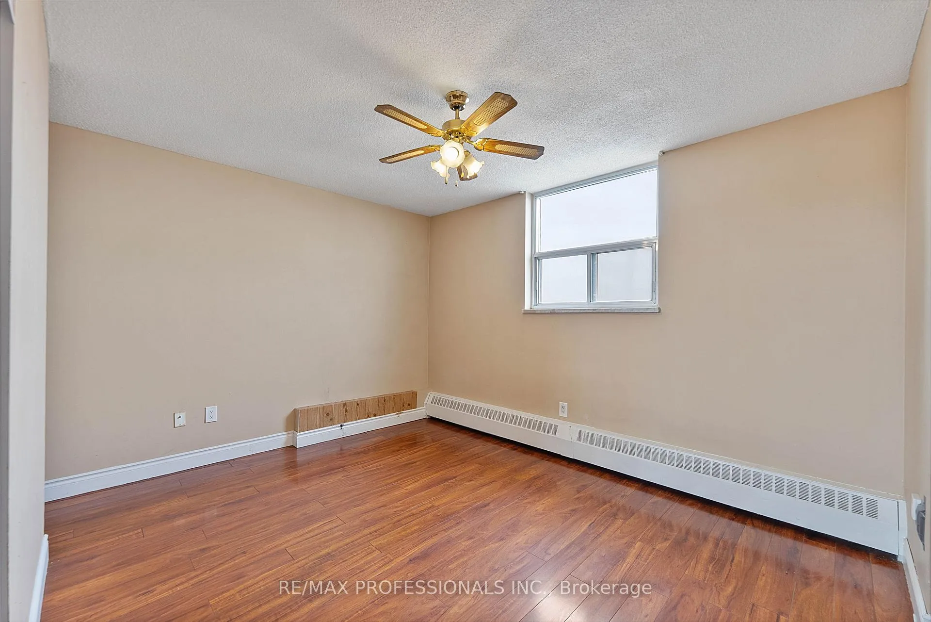 Photo 25 of Unit 1405, 390 Dixon Road, Etobicoke, Kingsview Village-The Westway — HOMEH