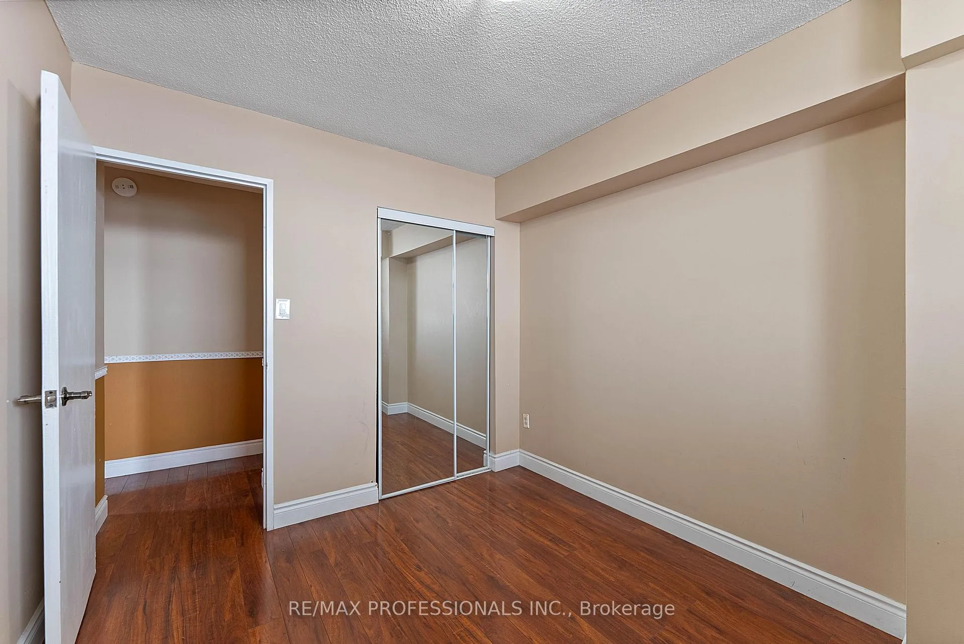 Photo 27 of Unit 1405, 390 Dixon Road, Etobicoke, Kingsview Village-The Westway — HOMEH