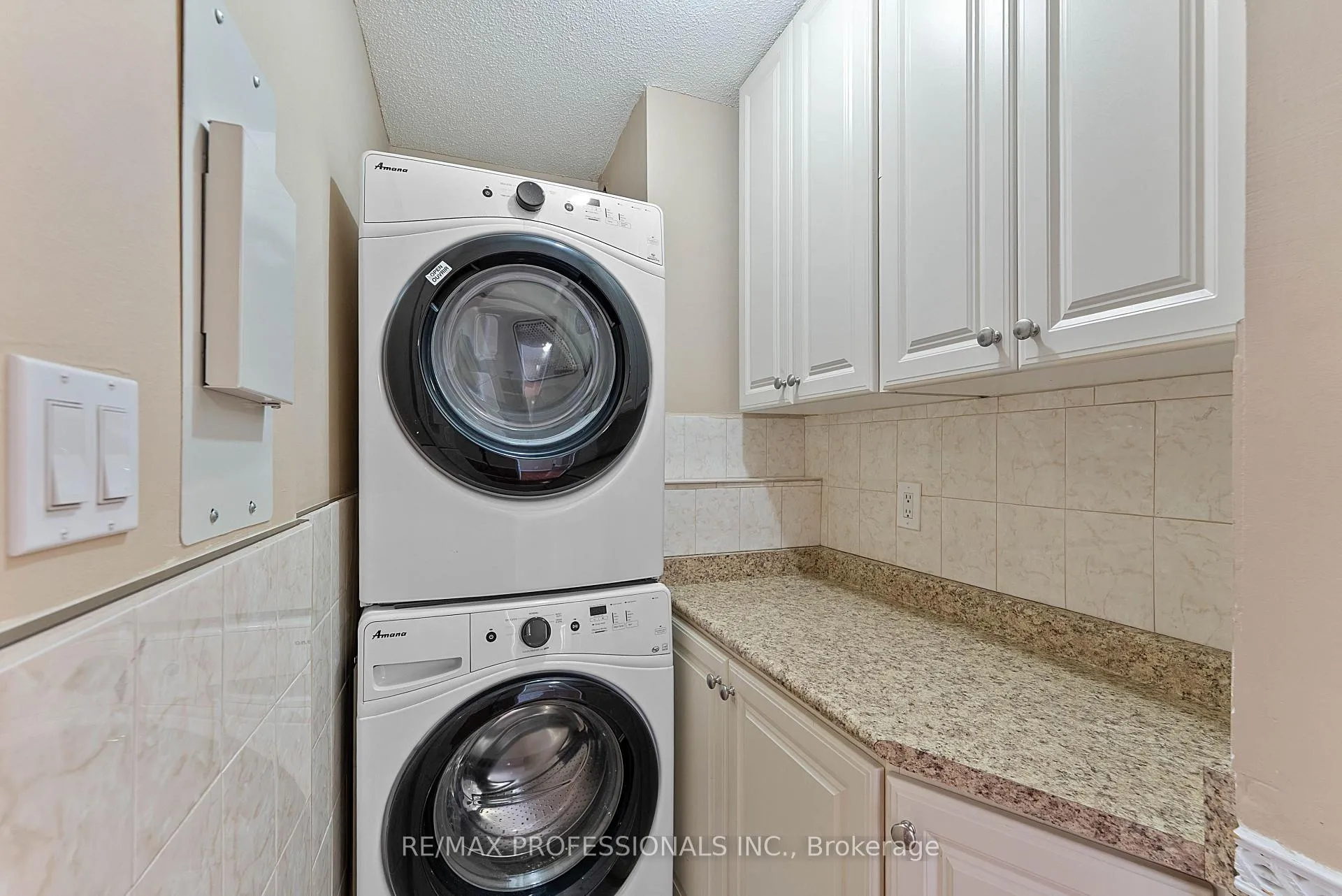 Photo 30 of Unit 1405, 390 Dixon Road, Etobicoke, Kingsview Village-The Westway — HOMEH
