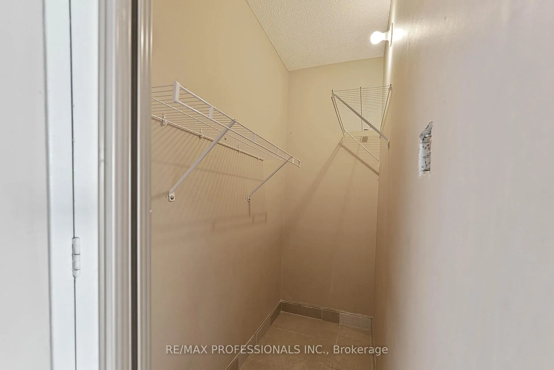 Photo 31 of Unit 1405, 390 Dixon Road, Etobicoke, Kingsview Village-The Westway — HOMEH
