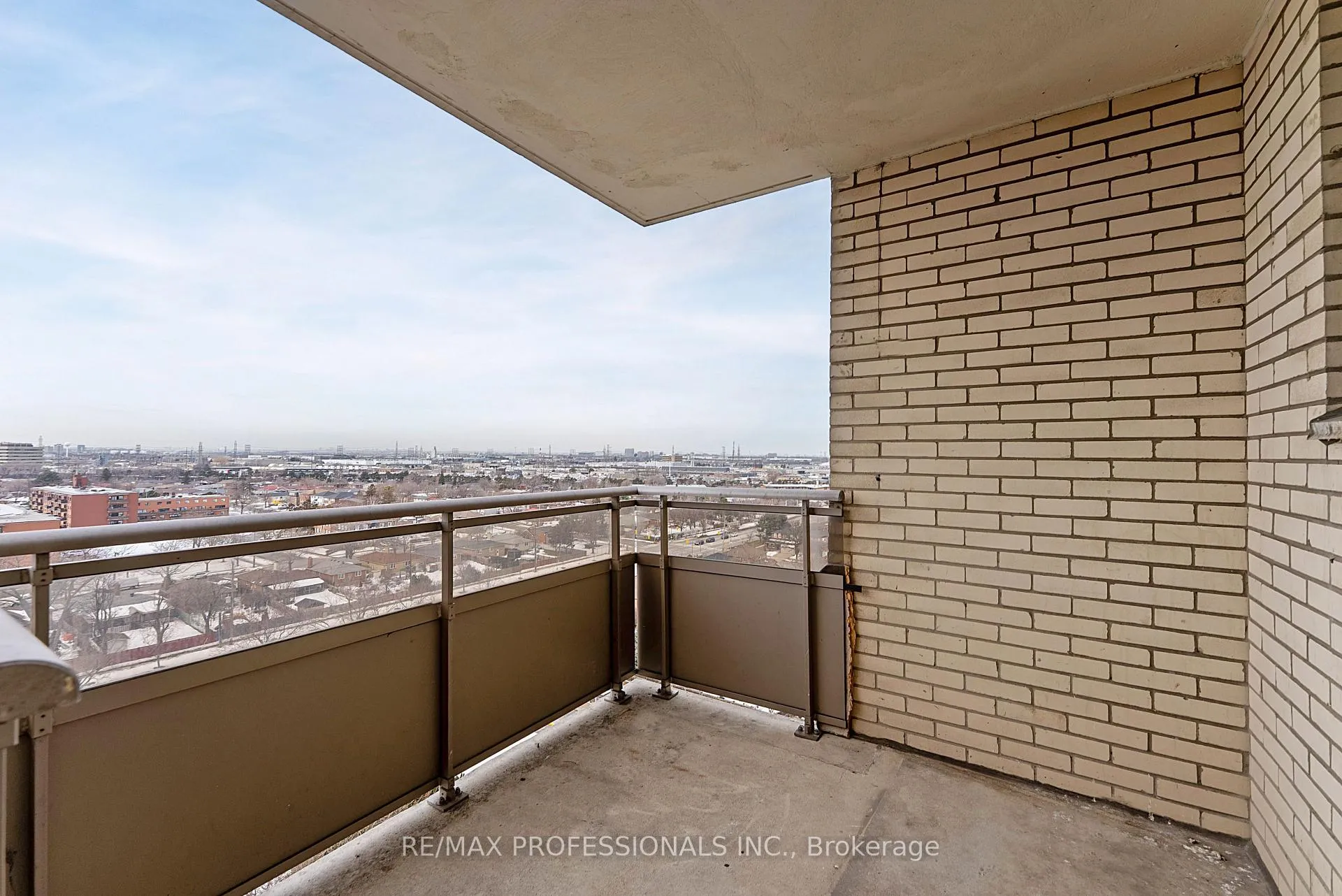 Photo 32 of Unit 1405, 390 Dixon Road, Etobicoke, Kingsview Village-The Westway — HOMEH