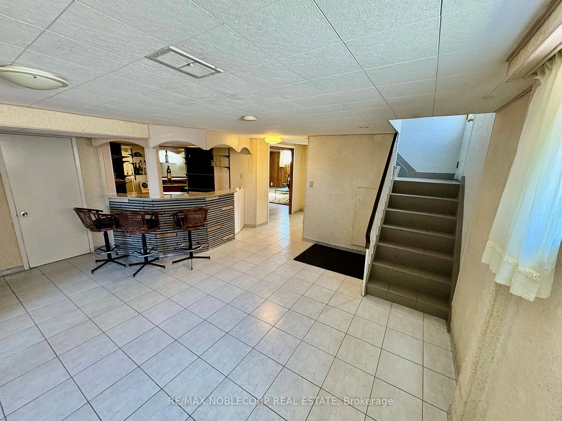 Photo 4 of 97 Travistock Road, North York, Downsview-Roding-CFB — HOMEH