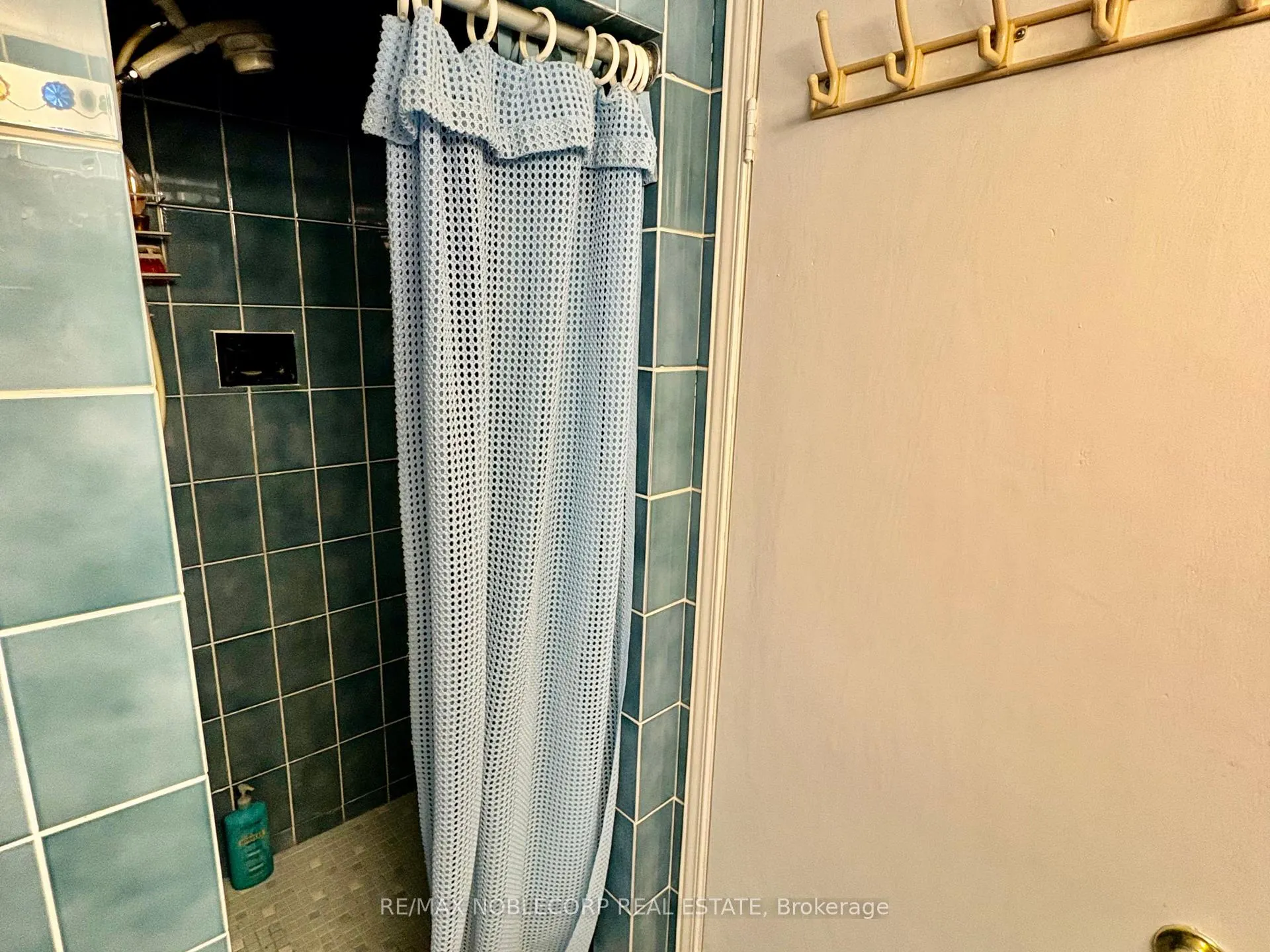 Photo 10 of 97 Travistock Road, North York, Downsview-Roding-CFB — HOMEH