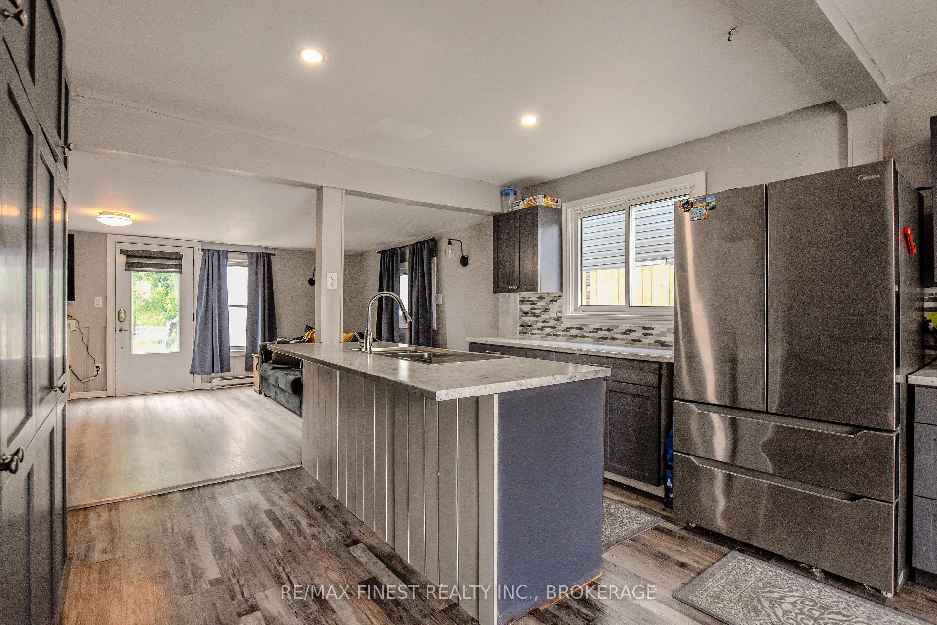 Photo 8 of 165 Phillips Street, Kingston, West of Sir John A. Blvd — HOMEH