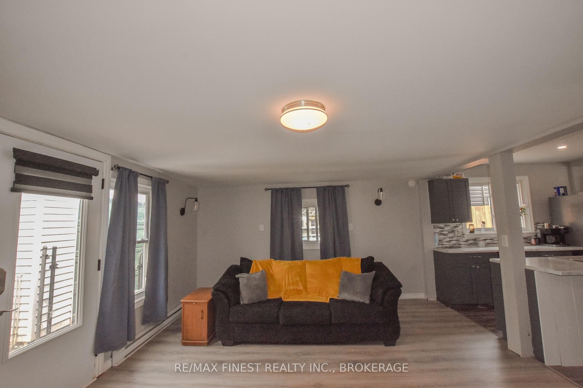 Photo 12 of 165 Phillips Street, Kingston, West of Sir John A. Blvd — HOMEH