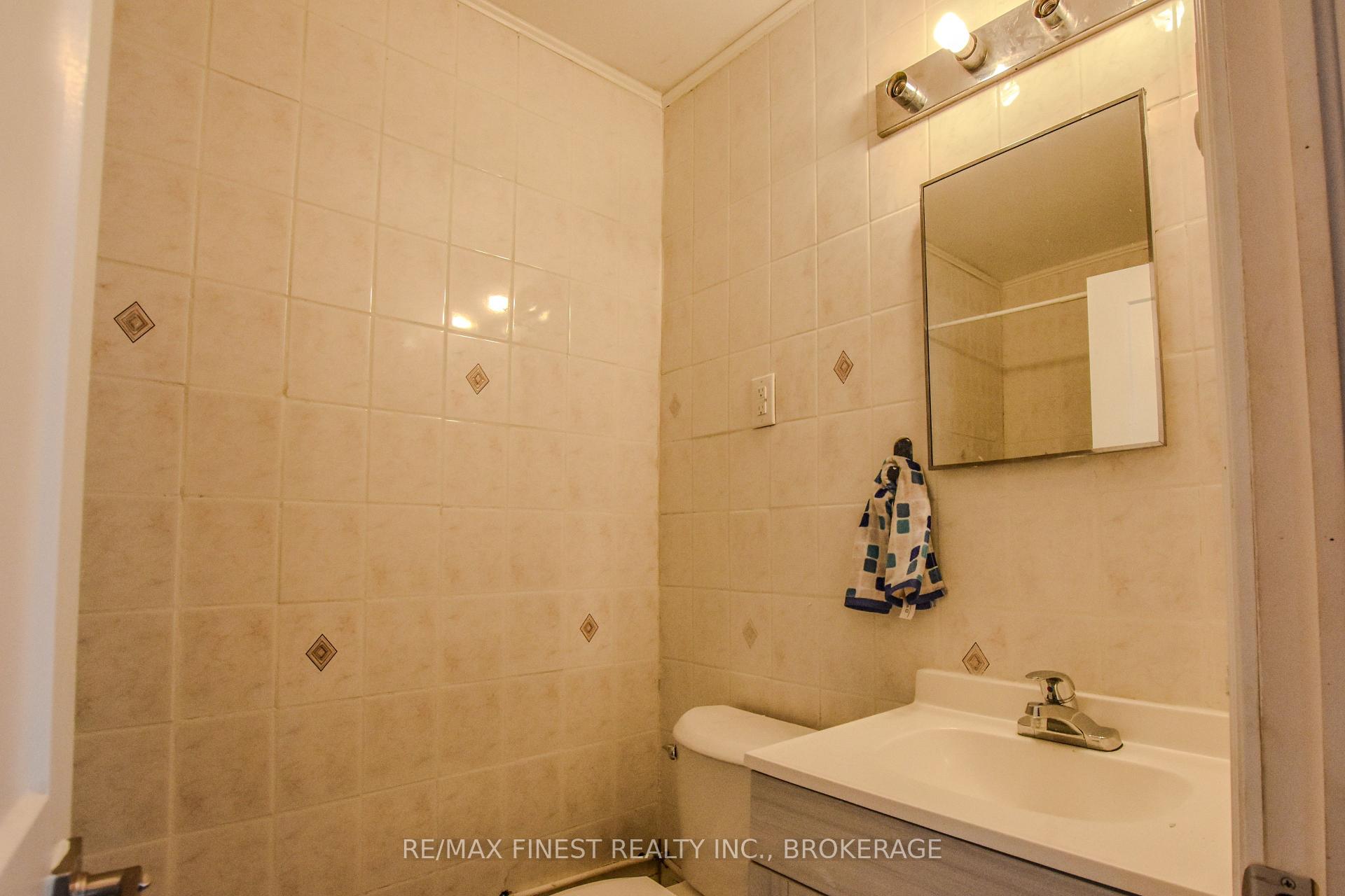 Photo 18 of 165 Phillips Street, Kingston, West of Sir John A. Blvd — HOMEH
