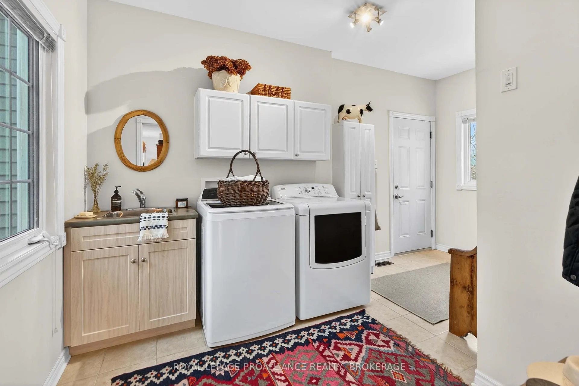 Photo 28 of 25 George Street E, Westport — HOMEH