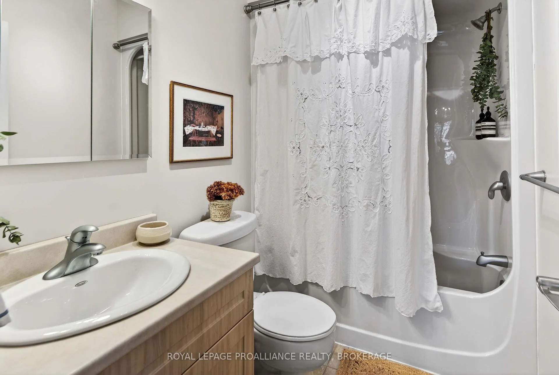 Photo 31 of 25 George Street E, Westport — HOMEH