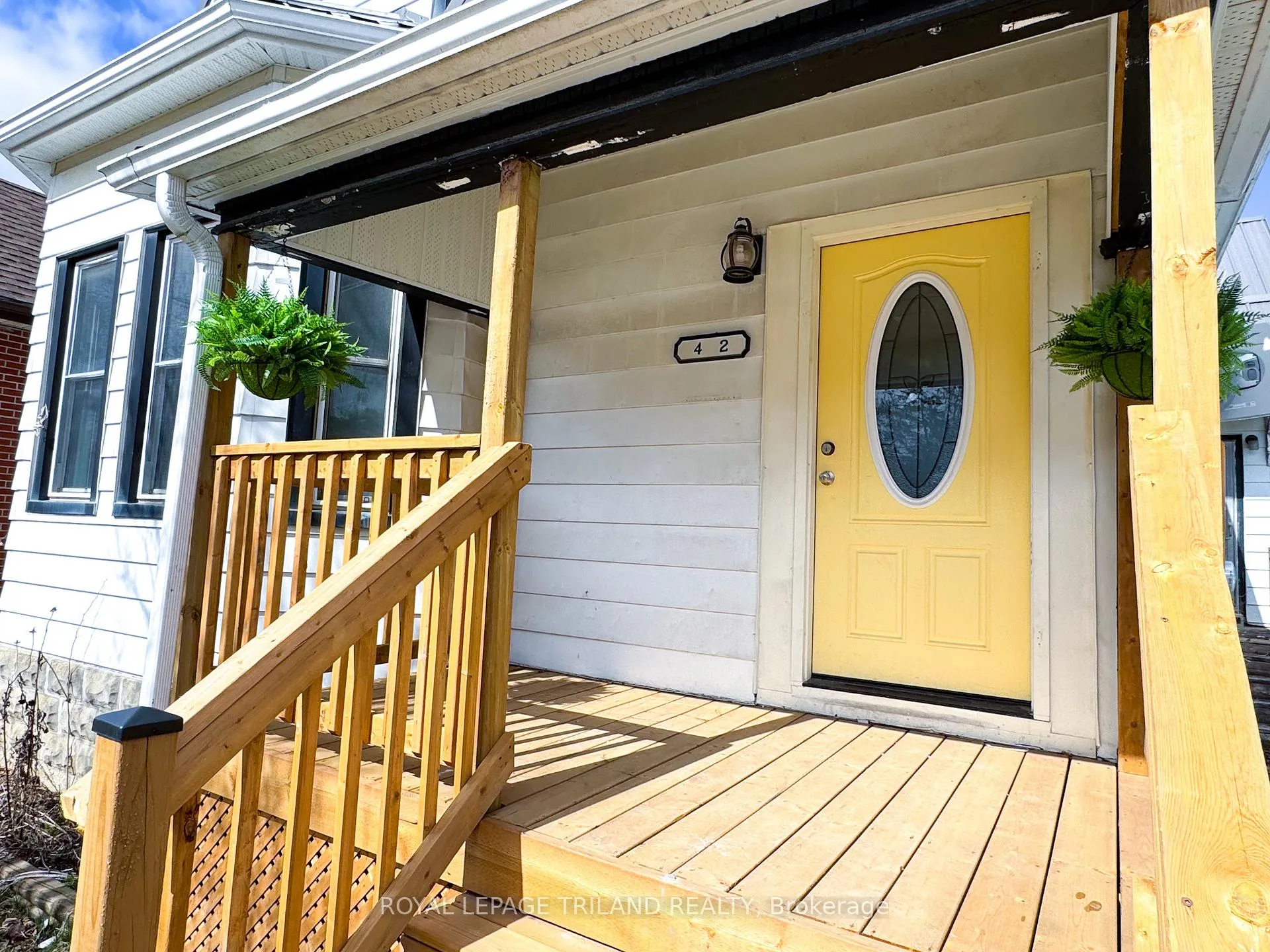 Photo 4 of Unit Main, 42 Erie Street, St. Thomas — HOMEH