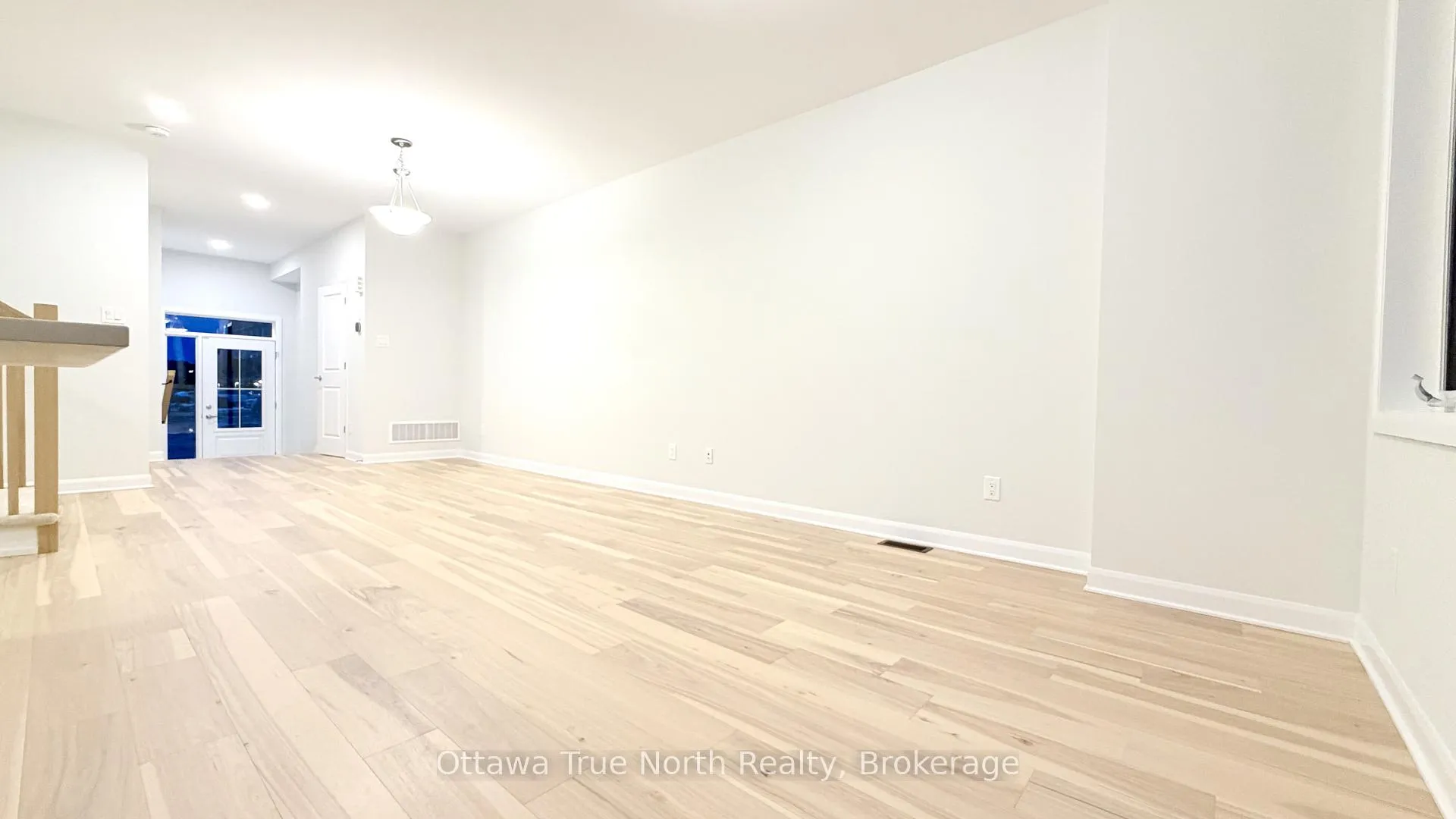 Photo 5 of 534 Ingenuity Row, Ottawa, Kanata - Morgan's Grant/South March — HOMEH