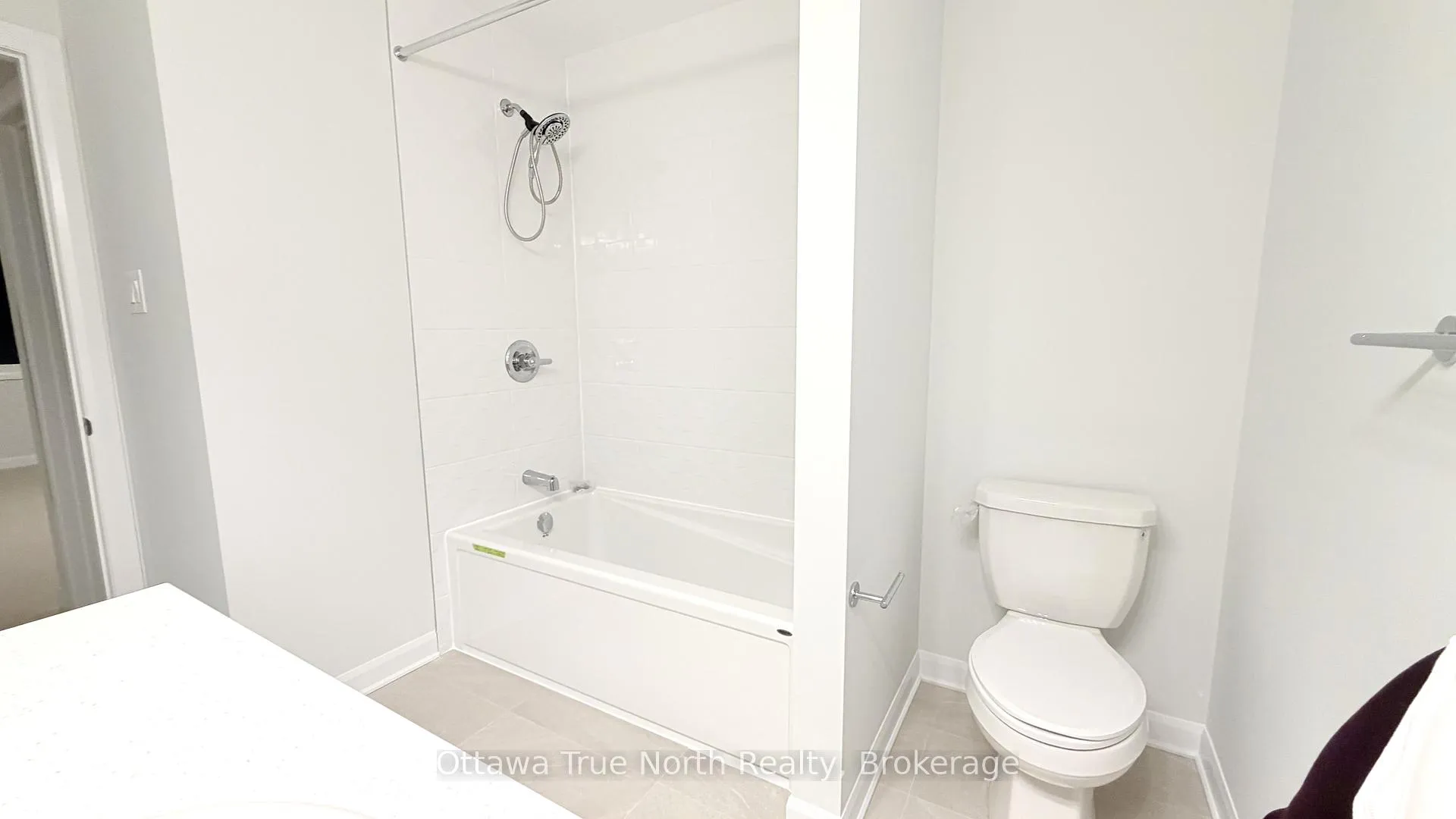 Photo 14 of 534 Ingenuity Row, Ottawa, Kanata - Morgan's Grant/South March — HOMEH