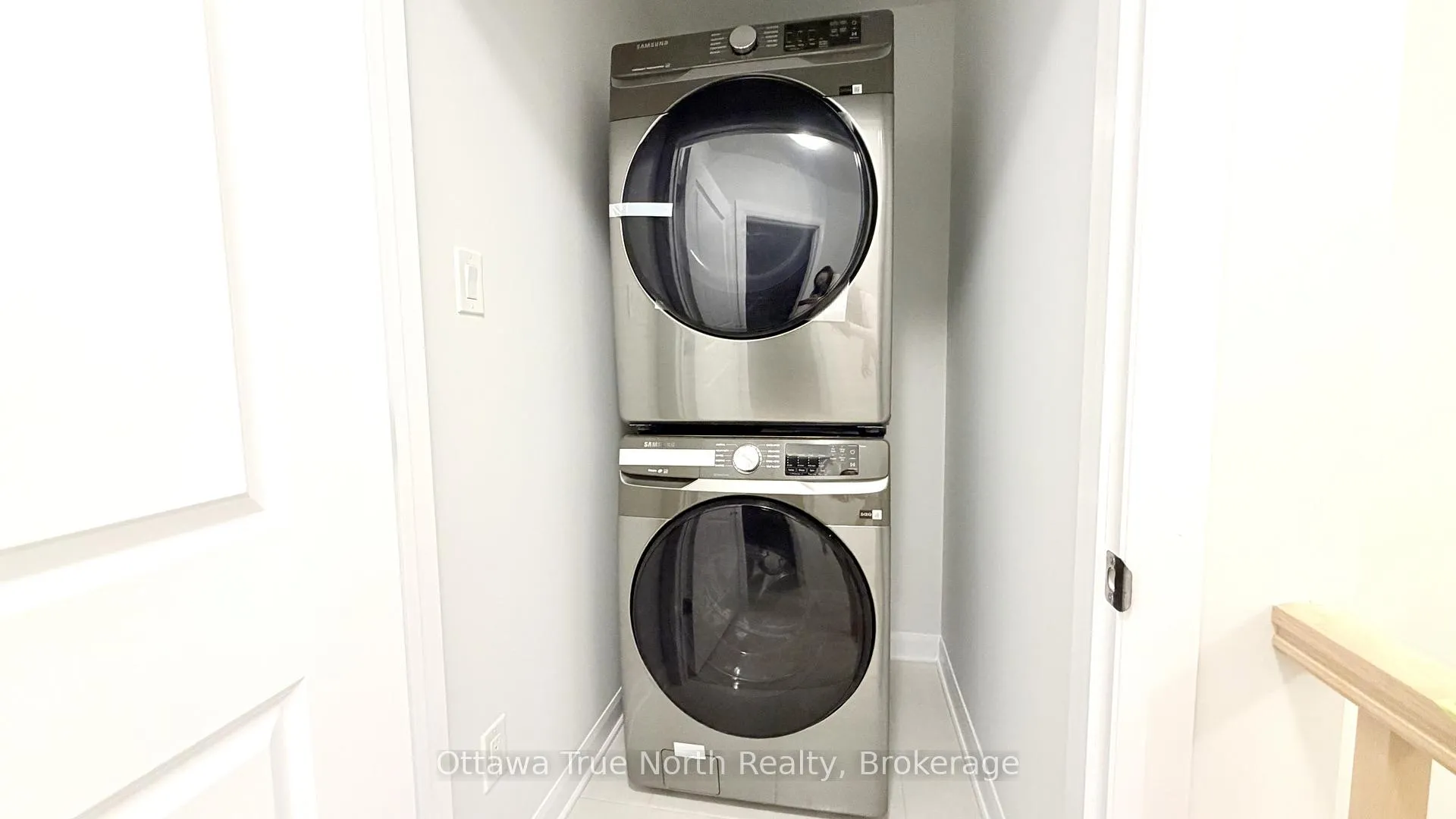 Photo 16 of 534 Ingenuity Row, Ottawa, Kanata - Morgan's Grant/South March — HOMEH