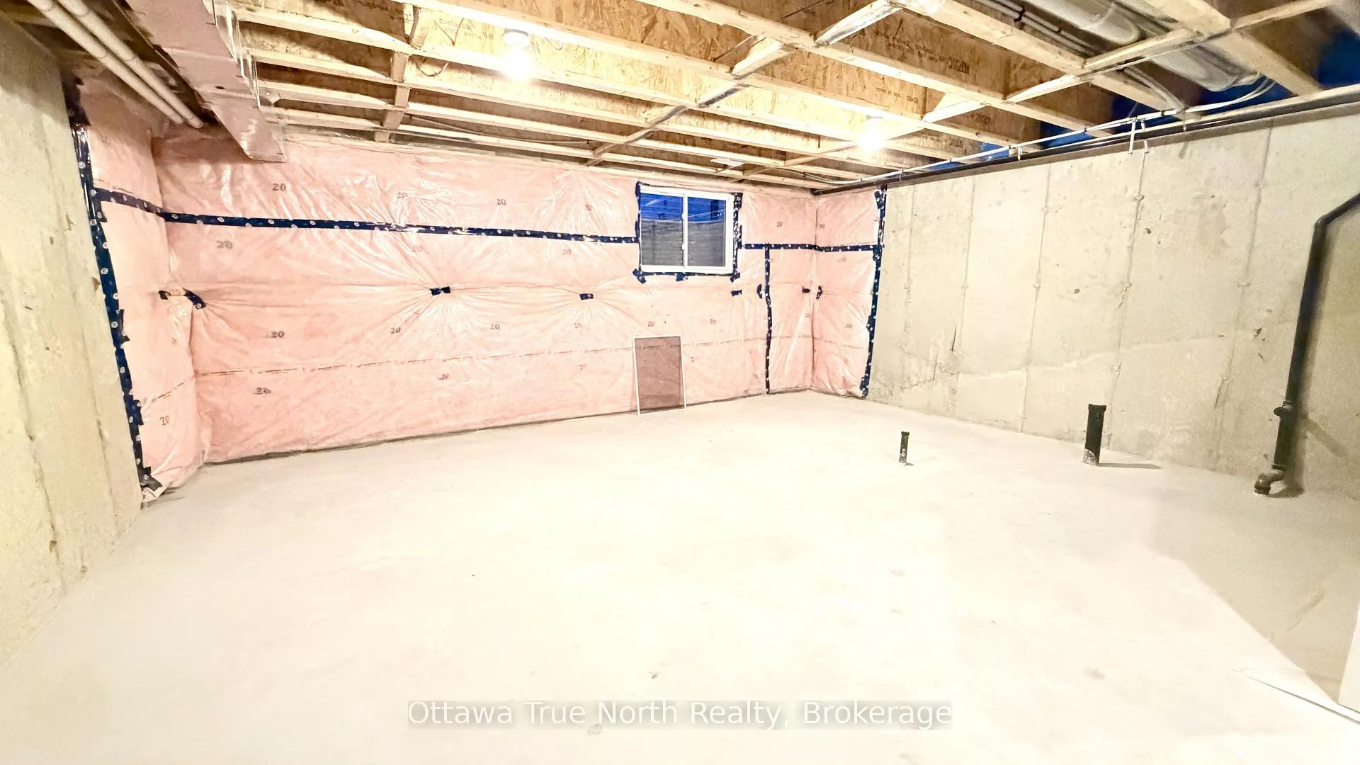 Photo 18 of 534 Ingenuity Row, Ottawa, Kanata - Morgan's Grant/South March — HOMEH