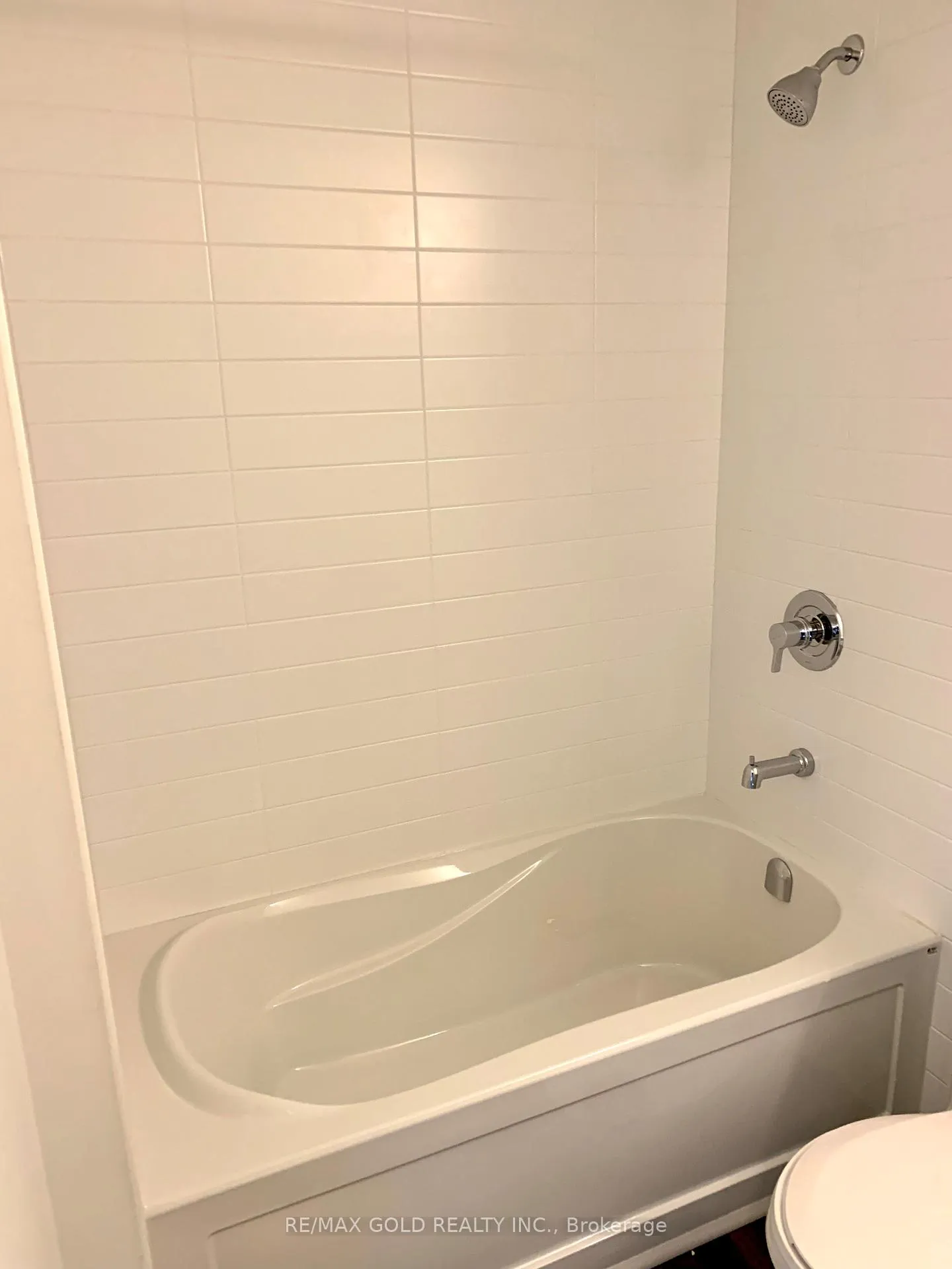 Photo 7 of Unit 412, 103 Roger Street N, Waterloo, Uptown Waterloo — HOMEH
