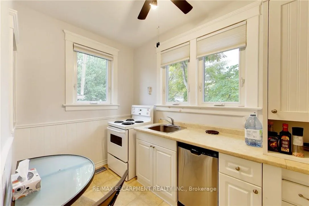 Photo of Unit East #1, 122 Forsyth Street E