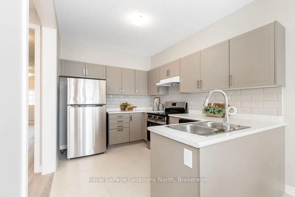 Photo 16 of 276 Springfield Crescent, Clearview, Stayner — HOMEH
