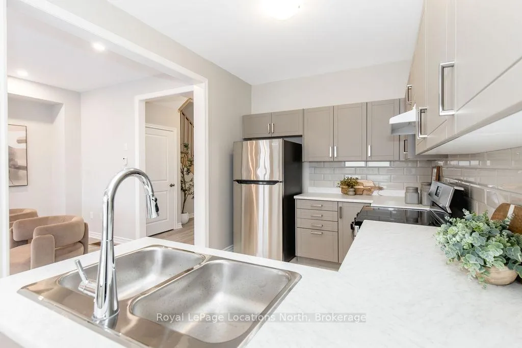 Photo 18 of 276 Springfield Crescent, Clearview, Stayner — HOMEH