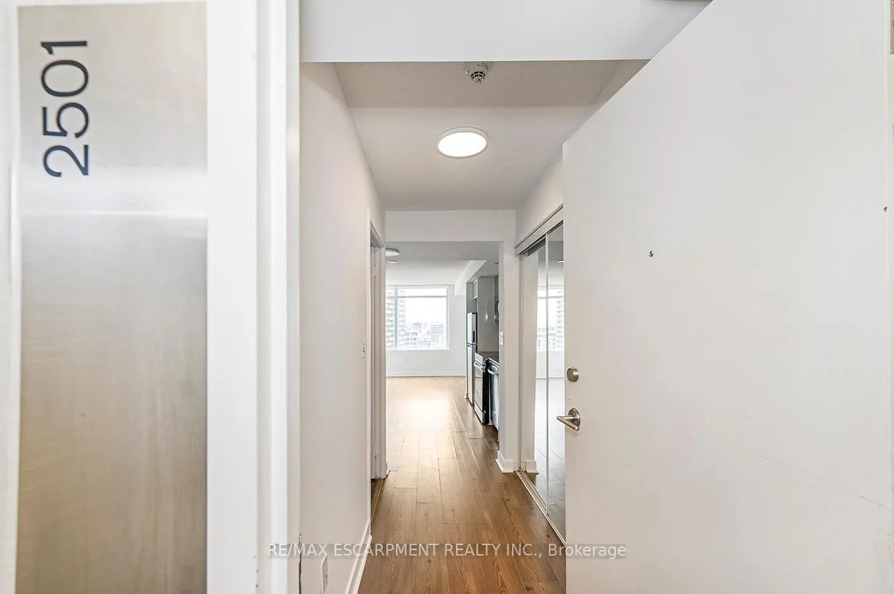 Photo 3 of Unit 2501, 25 Telegram Mews, Toronto, Waterfront Communities — HOMEH