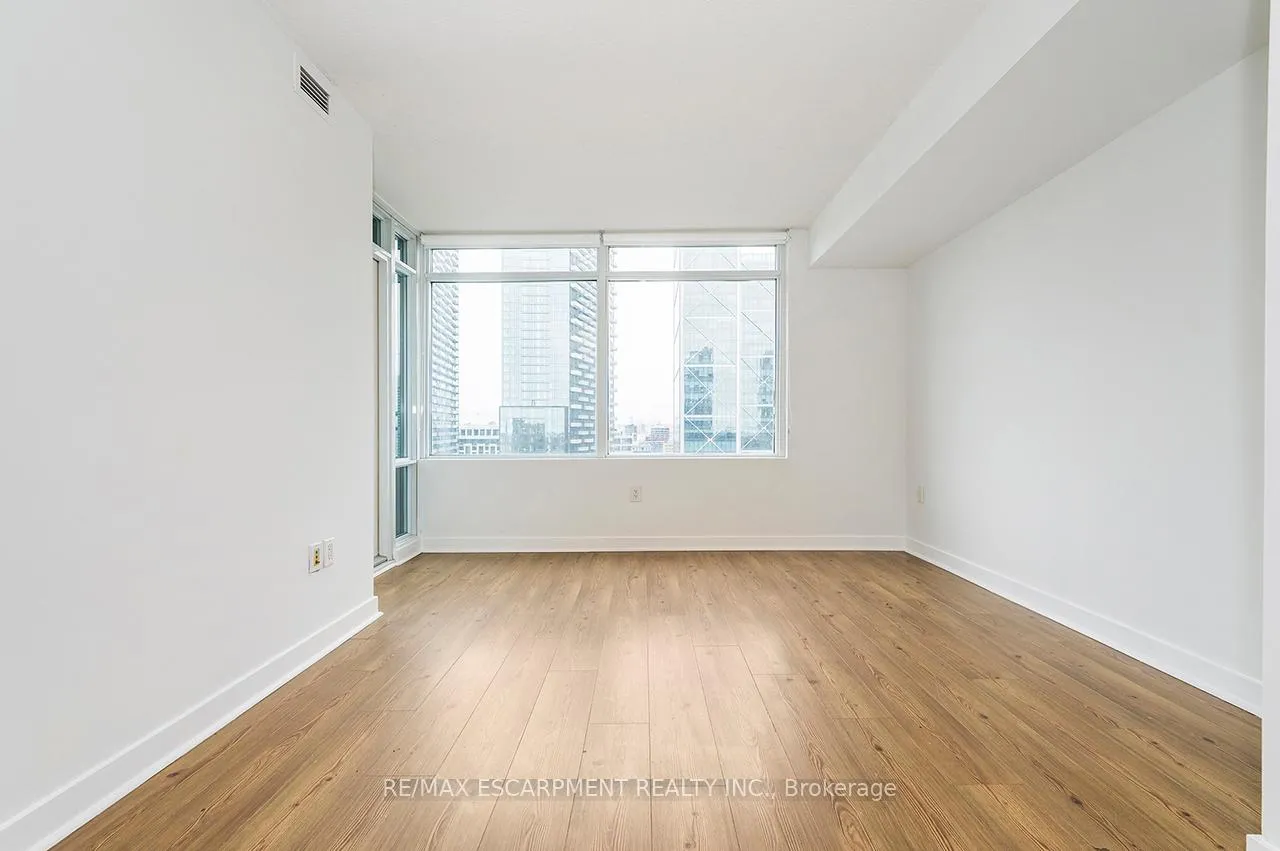 Photo 8 of Unit 2501, 25 Telegram Mews, Toronto, Waterfront Communities — HOMEH