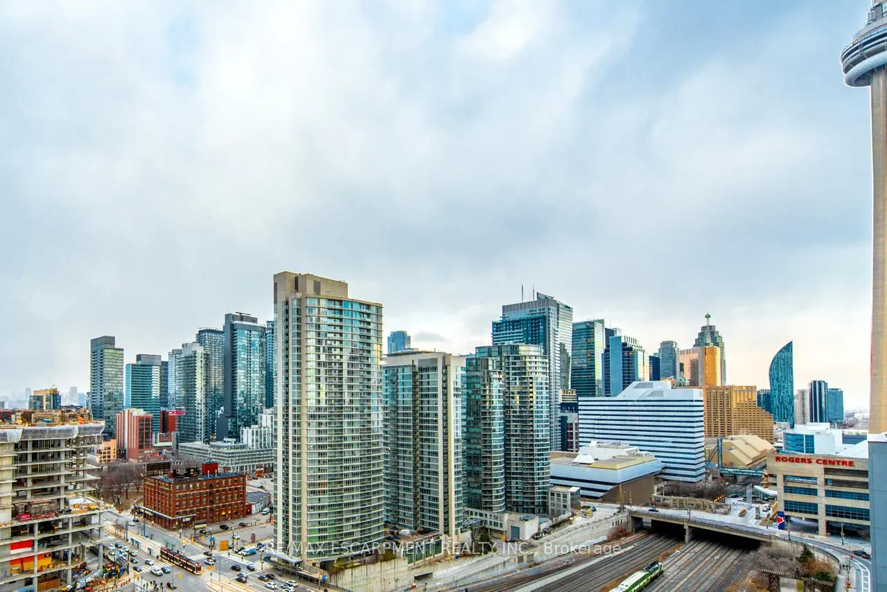 Photo 16 of Unit 2501, 25 Telegram Mews, Toronto, Waterfront Communities — HOMEH