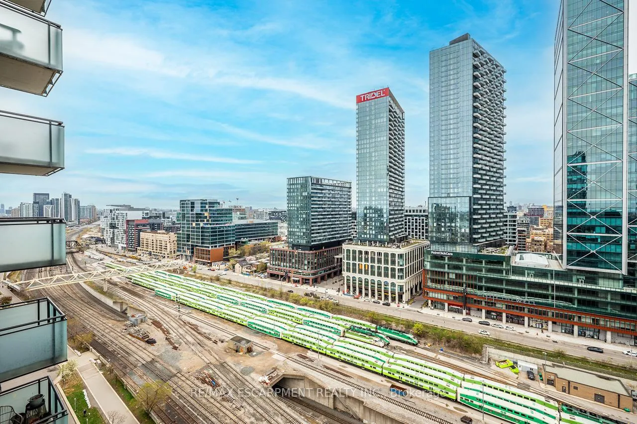 Photo 17 of Unit 2501, 25 Telegram Mews, Toronto, Waterfront Communities — HOMEH