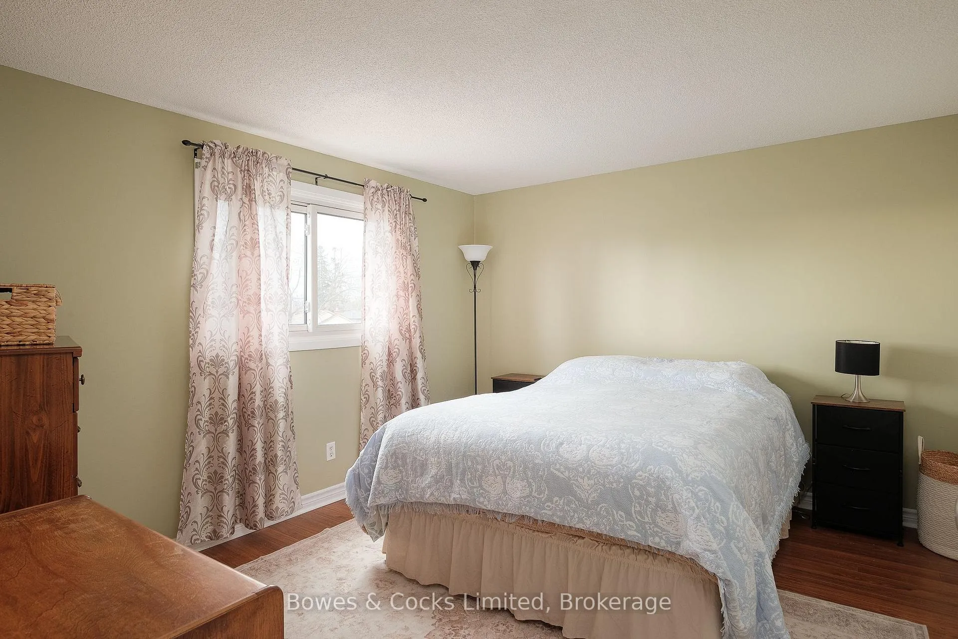 Photo 15 of 138 Seneca Avenue, Oshawa, Samac — HOMEH