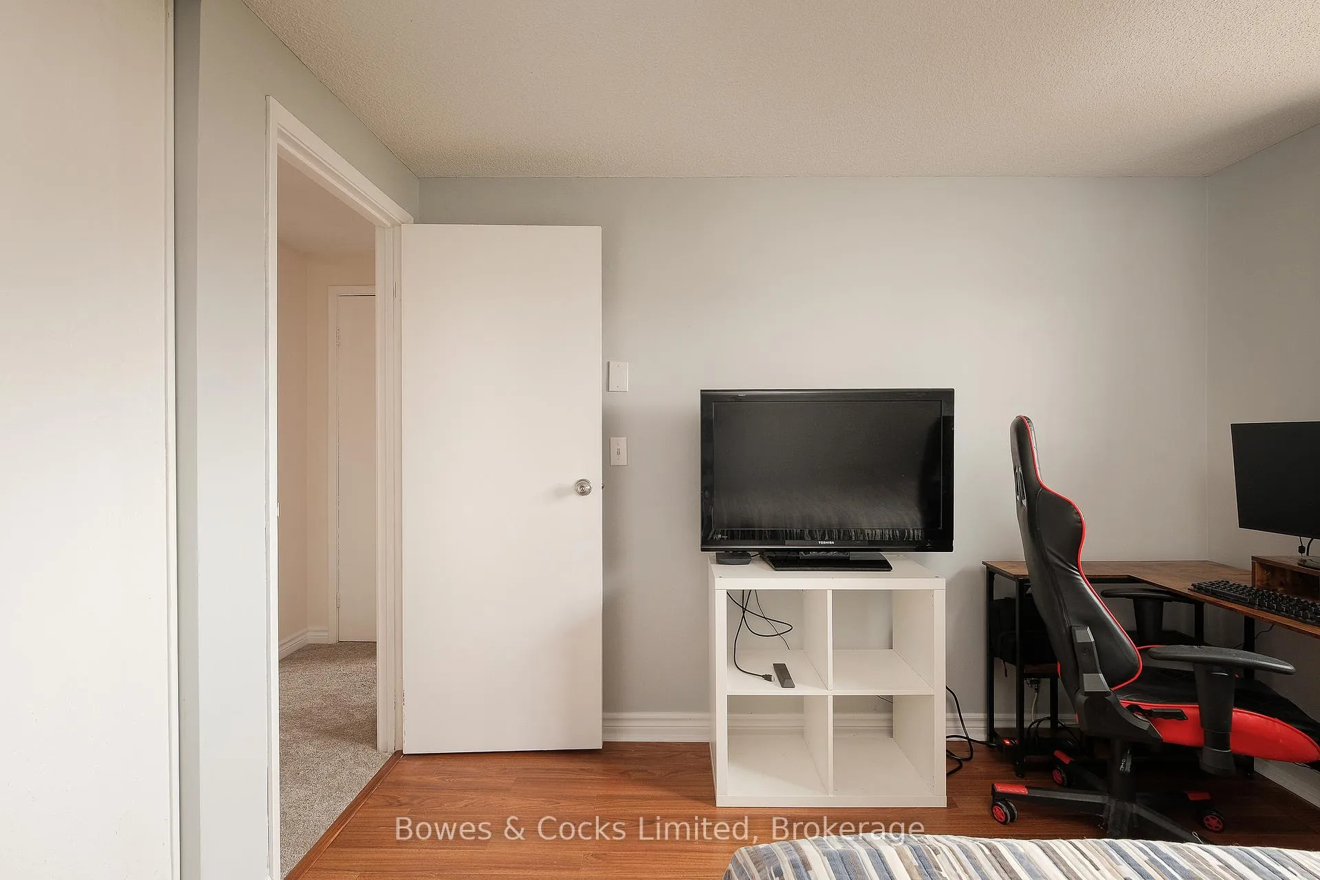 Photo 18 of 138 Seneca Avenue, Oshawa, Samac — HOMEH