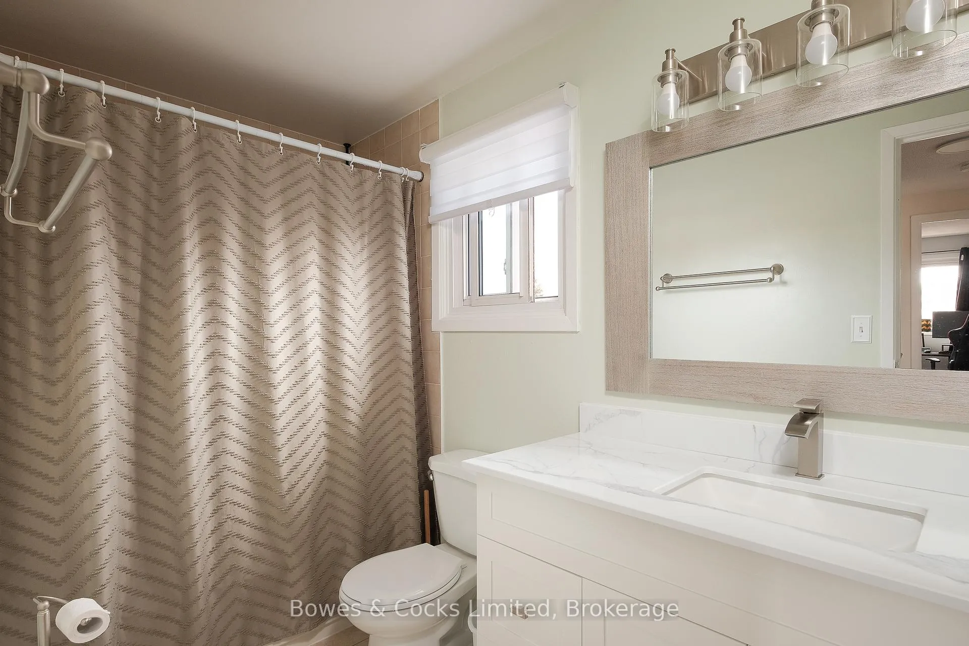 Photo 21 of 138 Seneca Avenue, Oshawa, Samac — HOMEH