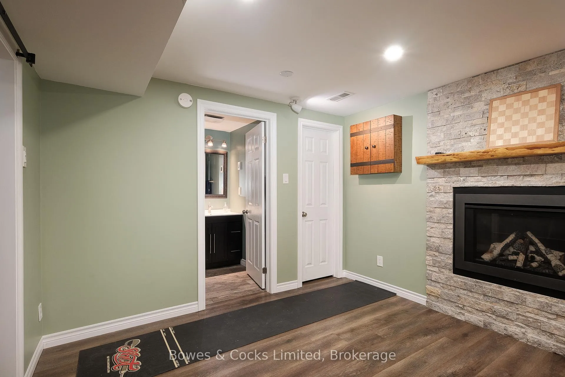Photo 24 of 138 Seneca Avenue, Oshawa, Samac — HOMEH