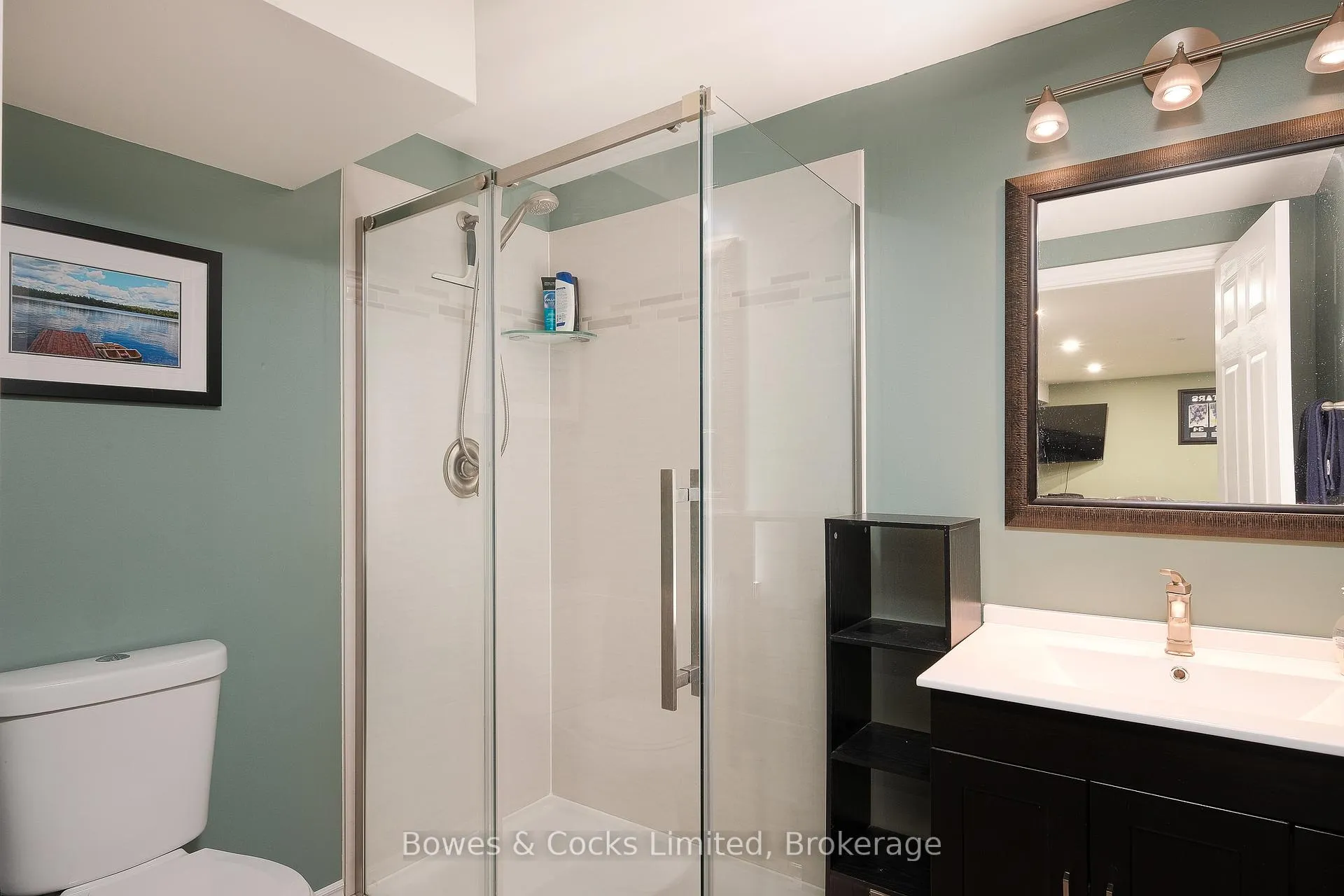 Photo 25 of 138 Seneca Avenue, Oshawa, Samac — HOMEH