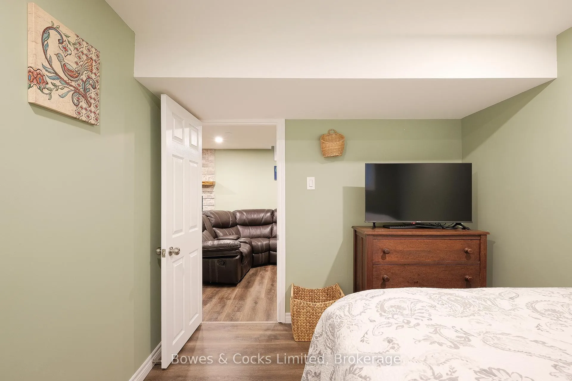 Photo 28 of 138 Seneca Avenue, Oshawa, Samac — HOMEH