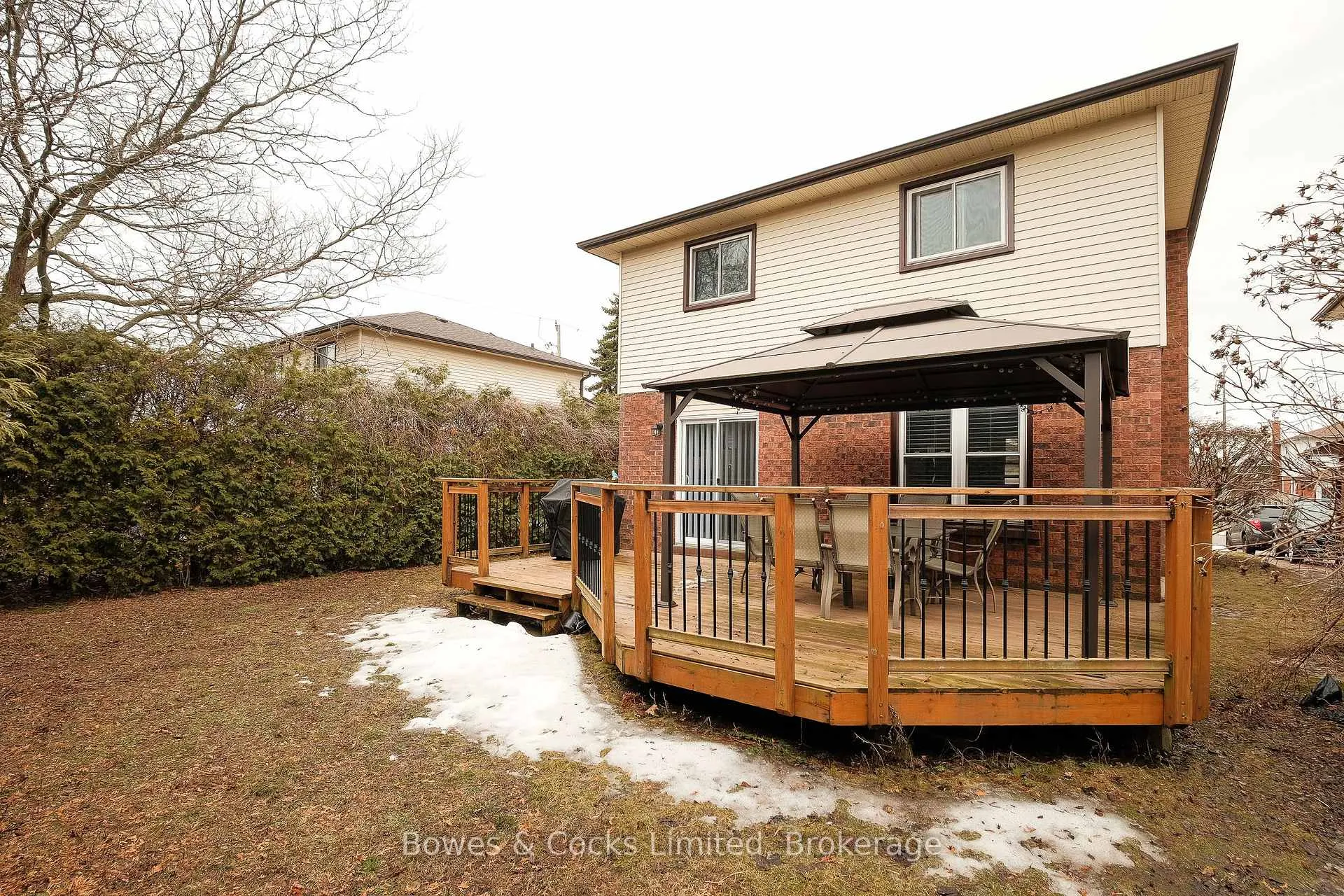 Photo 32 of 138 Seneca Avenue, Oshawa, Samac — HOMEH