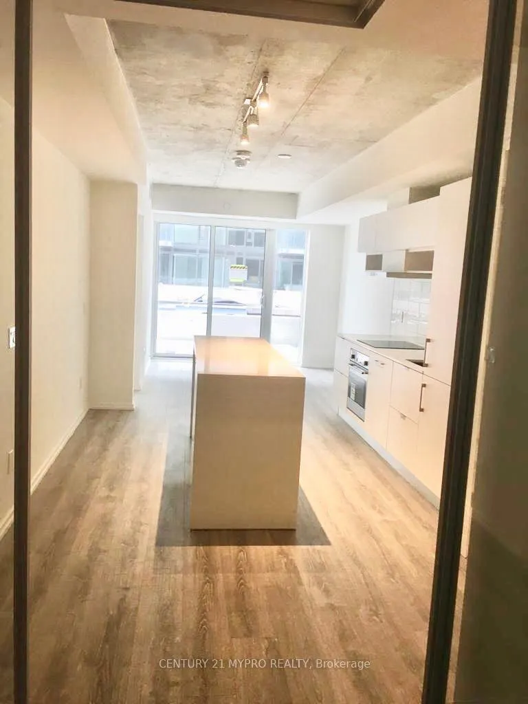 Photo 4 of Unit 601, 5 Soudan Avenue, Toronto, Mount Pleasant West — HOMEH