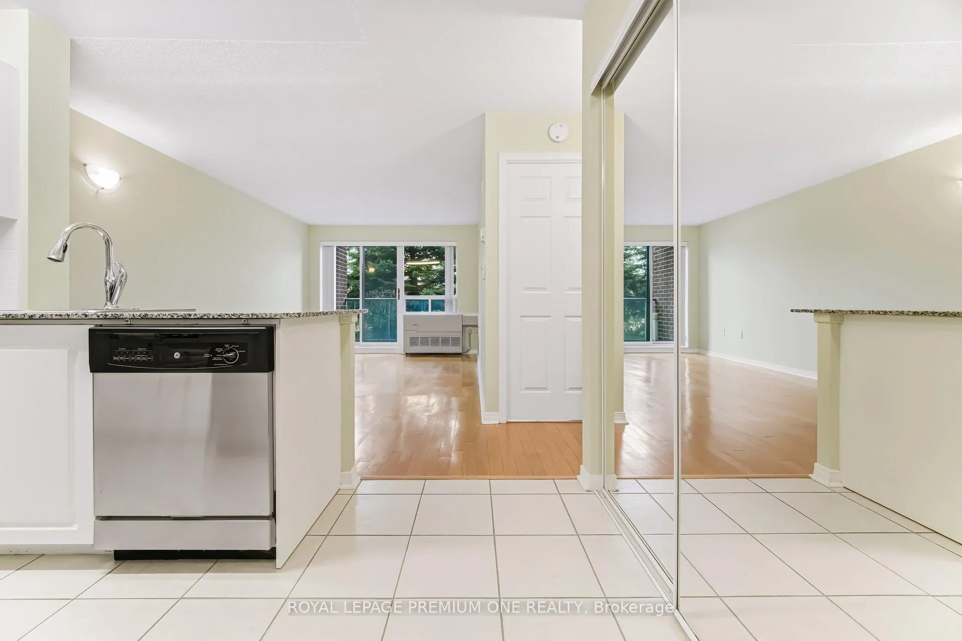 Photo 6 of Unit 108, 55 Via Rosedale, Brampton, Sandringham-Wellington — HOMEH
