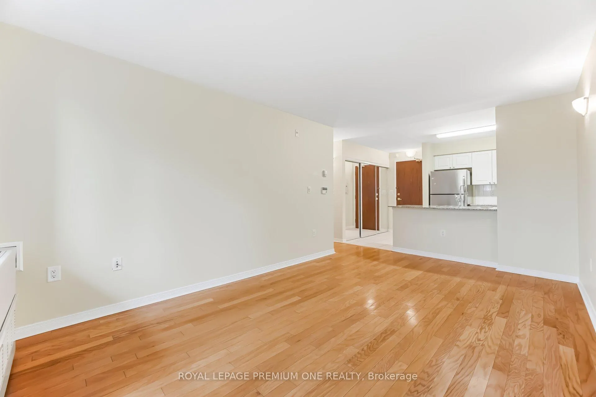 Photo 10 of Unit 108, 55 Via Rosedale, Brampton, Sandringham-Wellington — HOMEH
