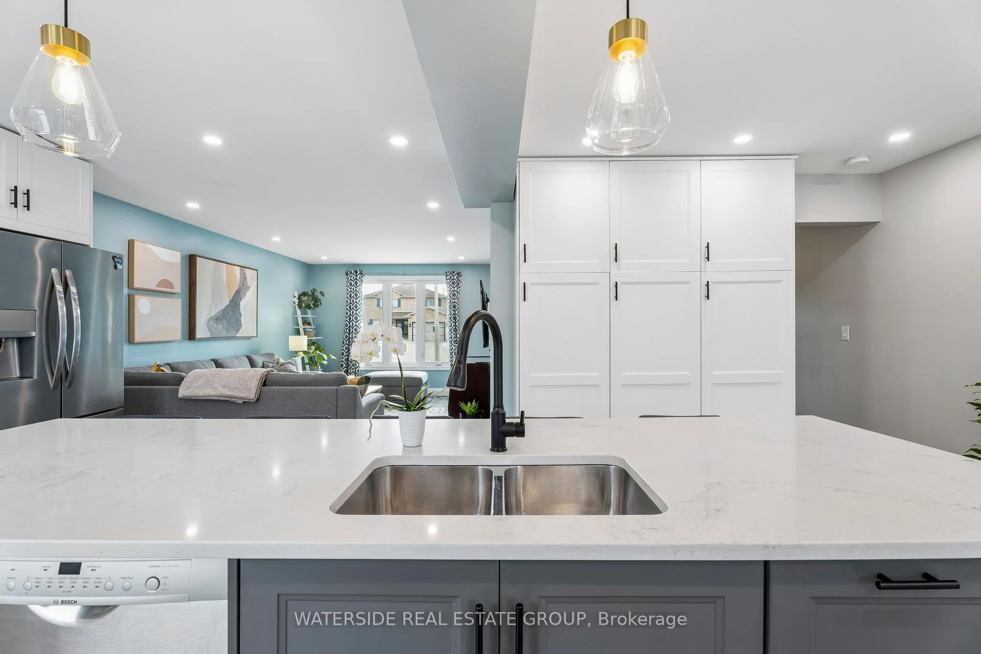 Photo 5 of 18 Marisa Court, Hamilton, Crerar — HOMEH