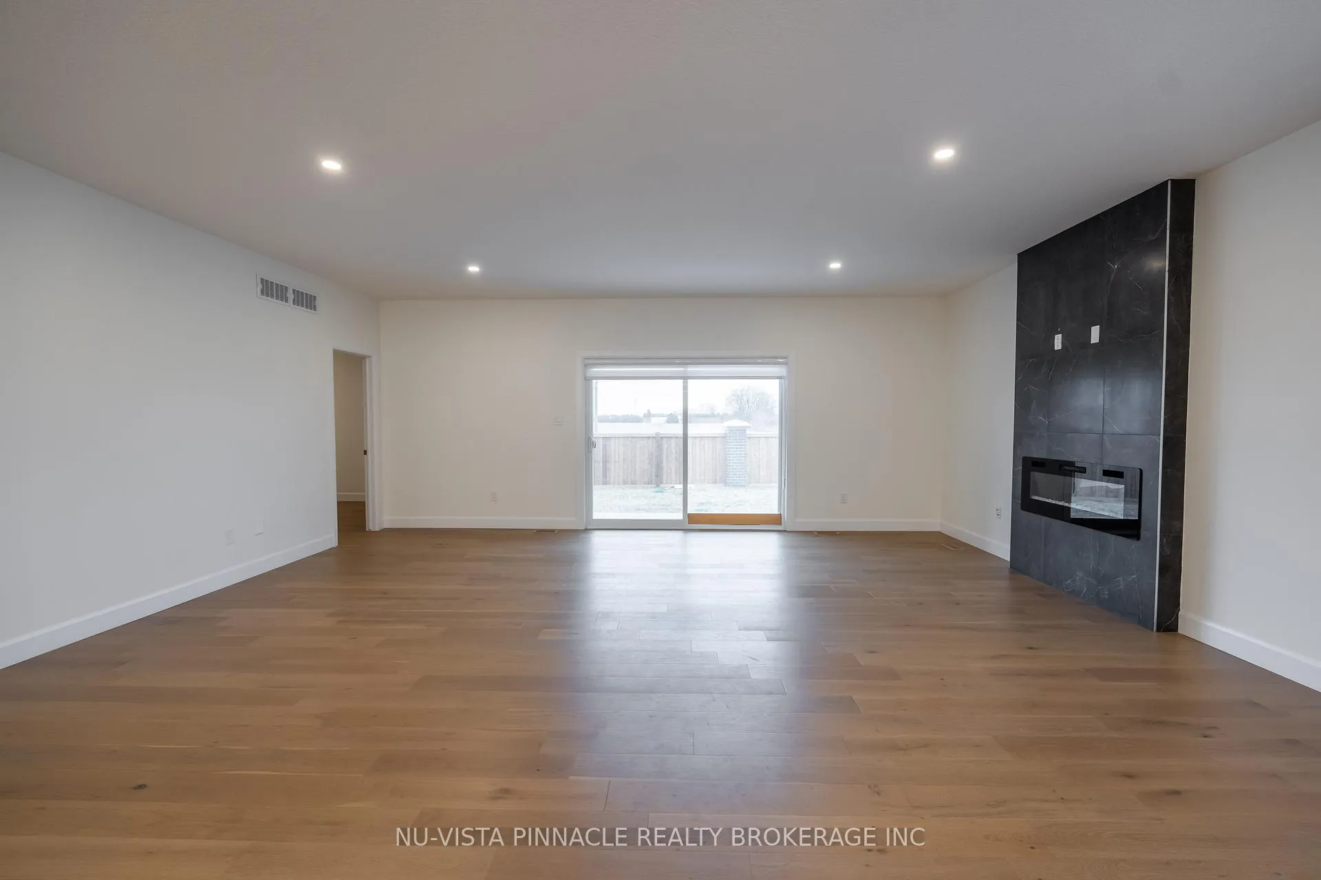 Photo 7 of 280 Stathis Boulevard, Sarnia — HOMEH
