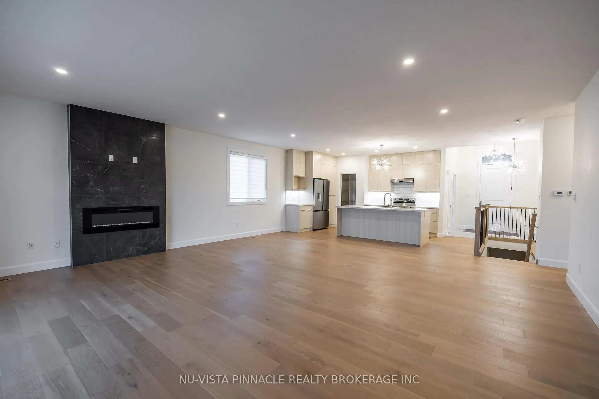 Photo 10 of 280 Stathis Boulevard, Sarnia — HOMEH