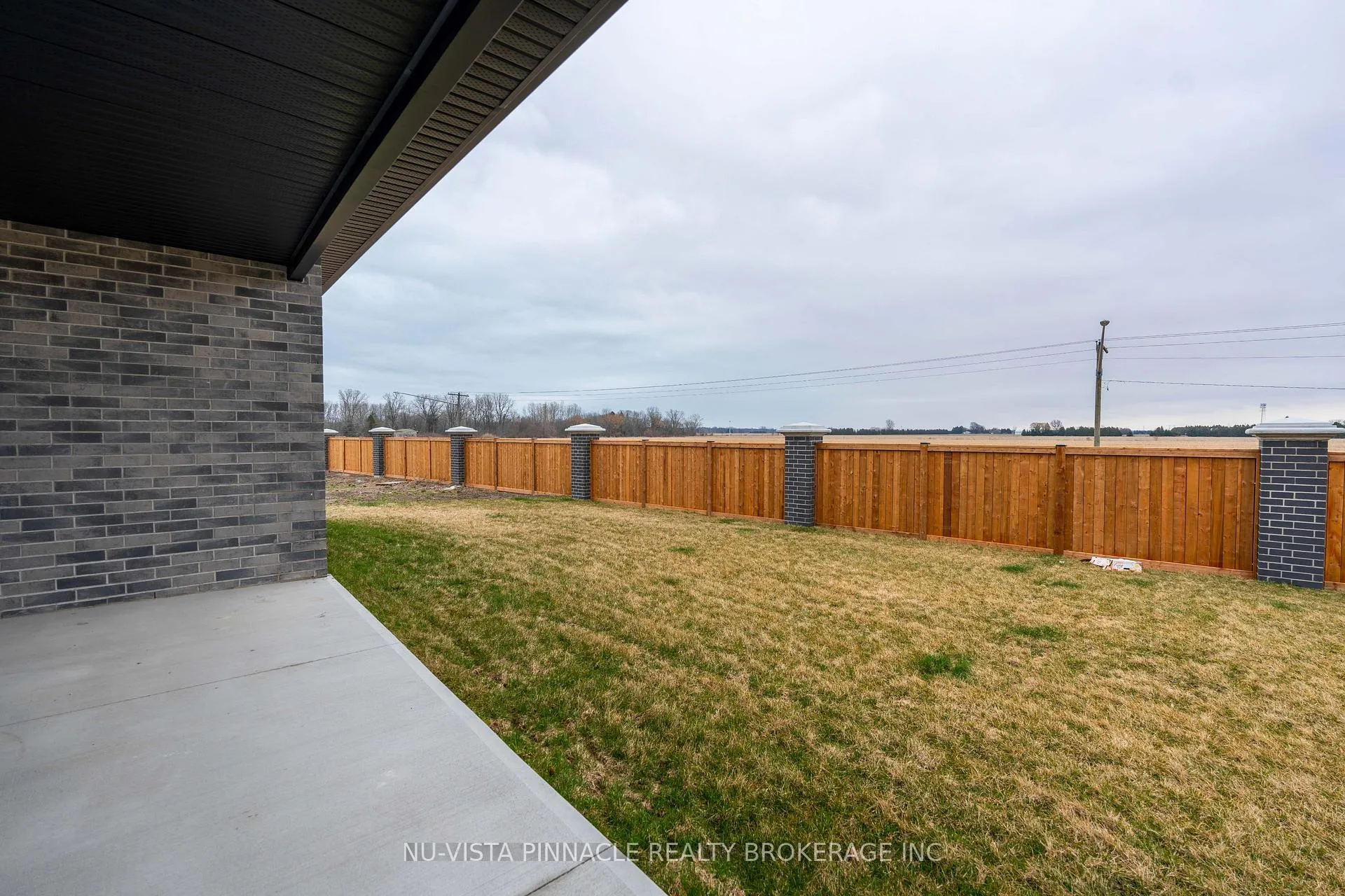Photo 38 of 280 Stathis Boulevard, Sarnia — HOMEH